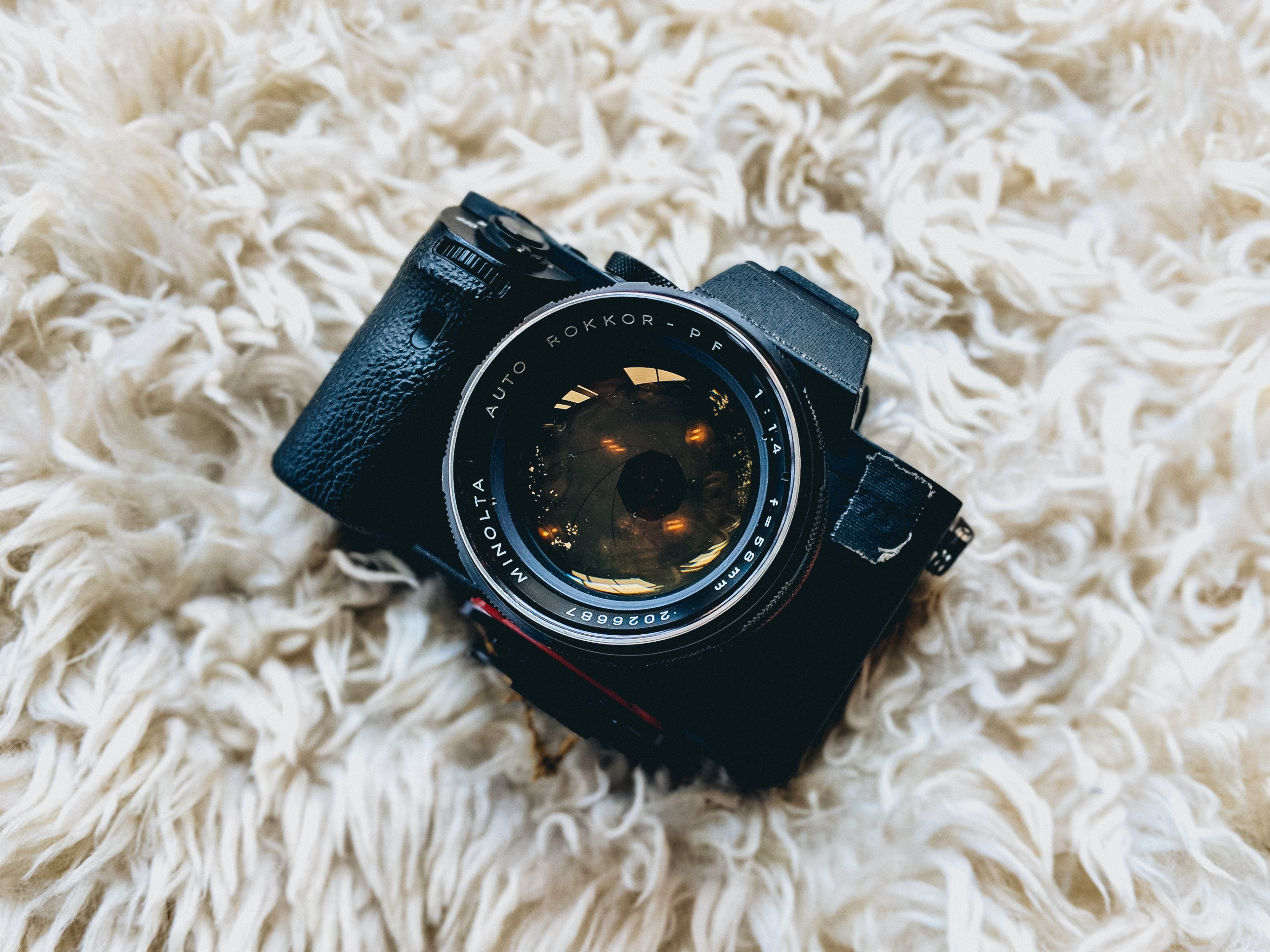 camera lens rug and white 4k, HD Wallpaper