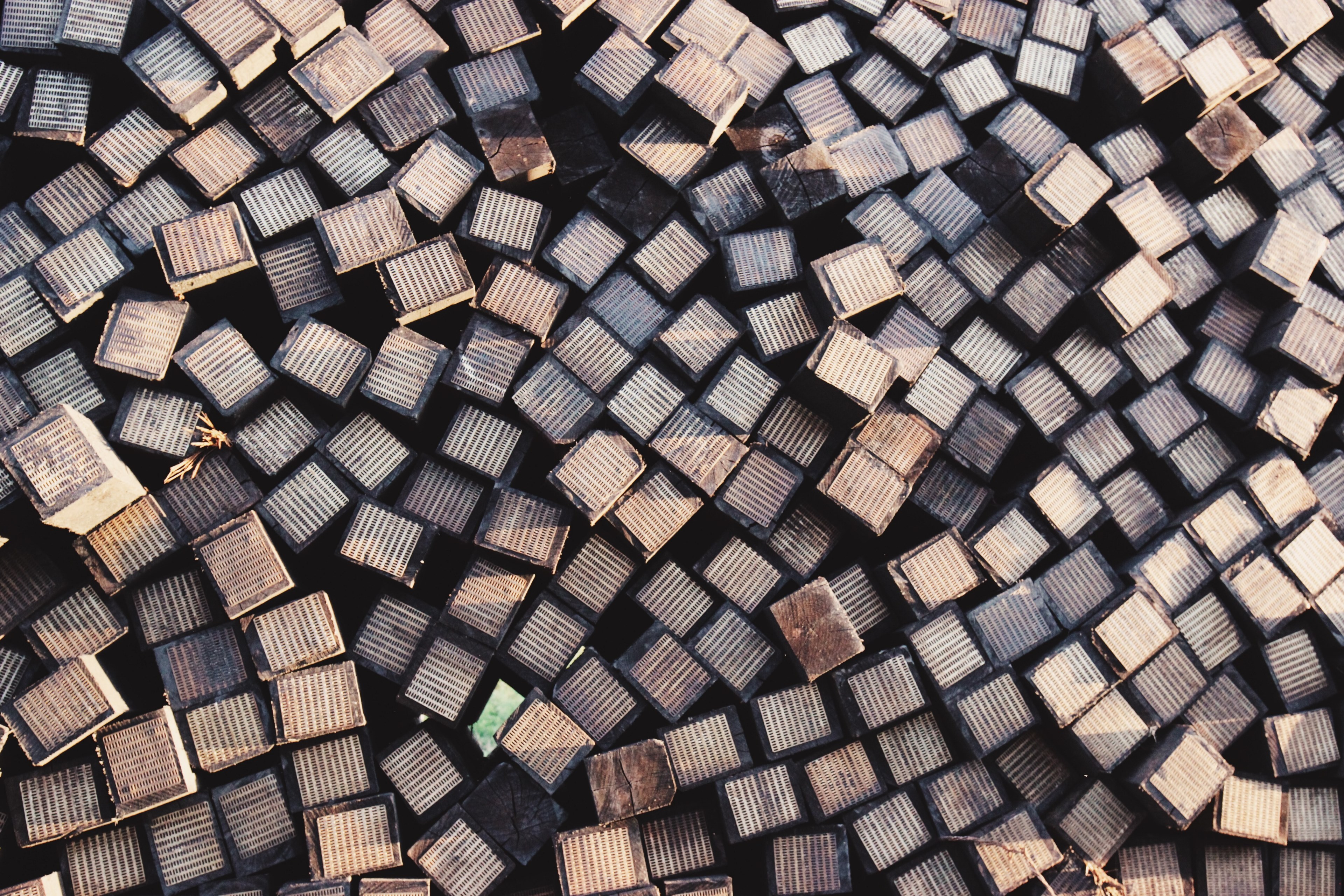 block brick house and grey 4k, HD Wallpaper