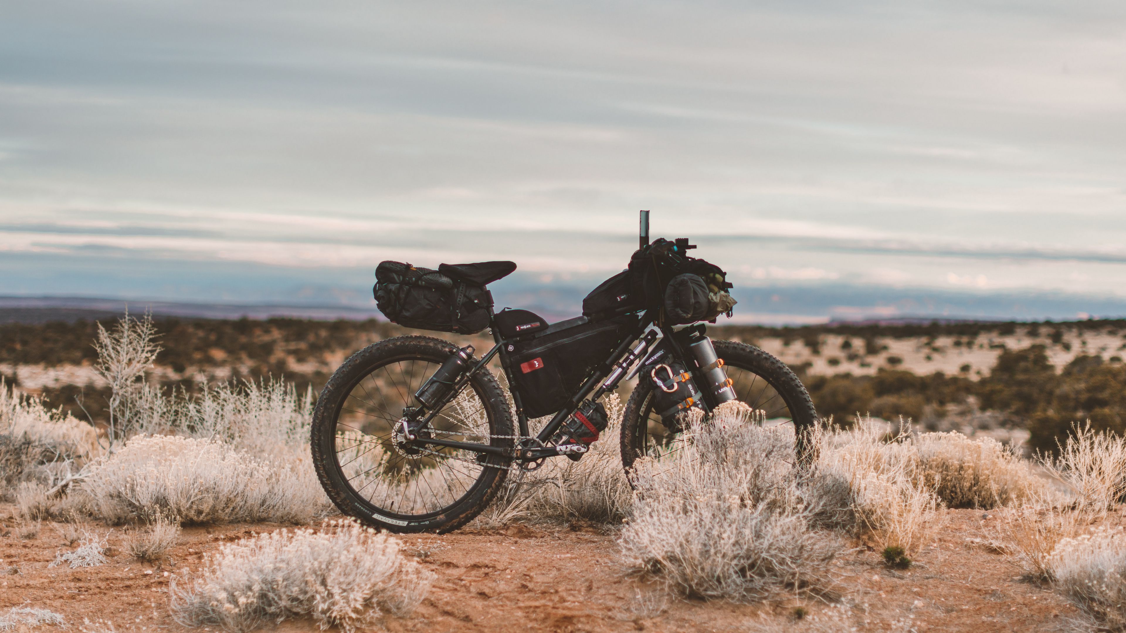 bicycle, desert, wheels, 4k, HD Wallpaper