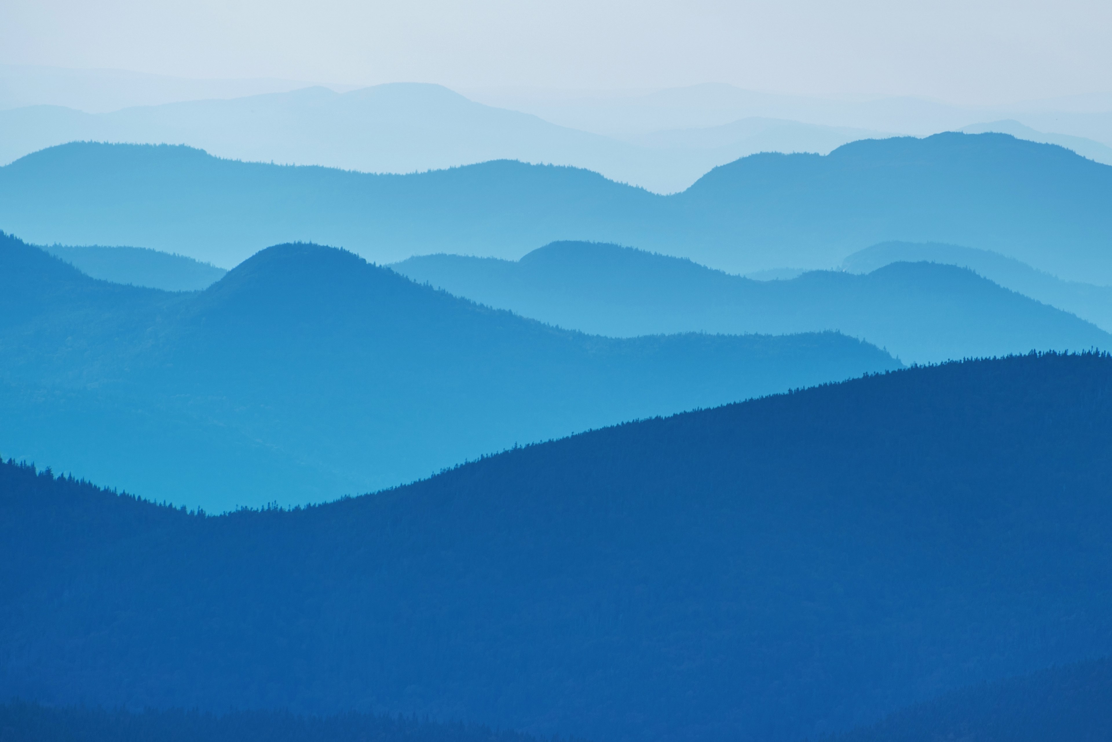blue hued mountain ridges in a thick fog, lake placid ny 4k, HD Wallpaper