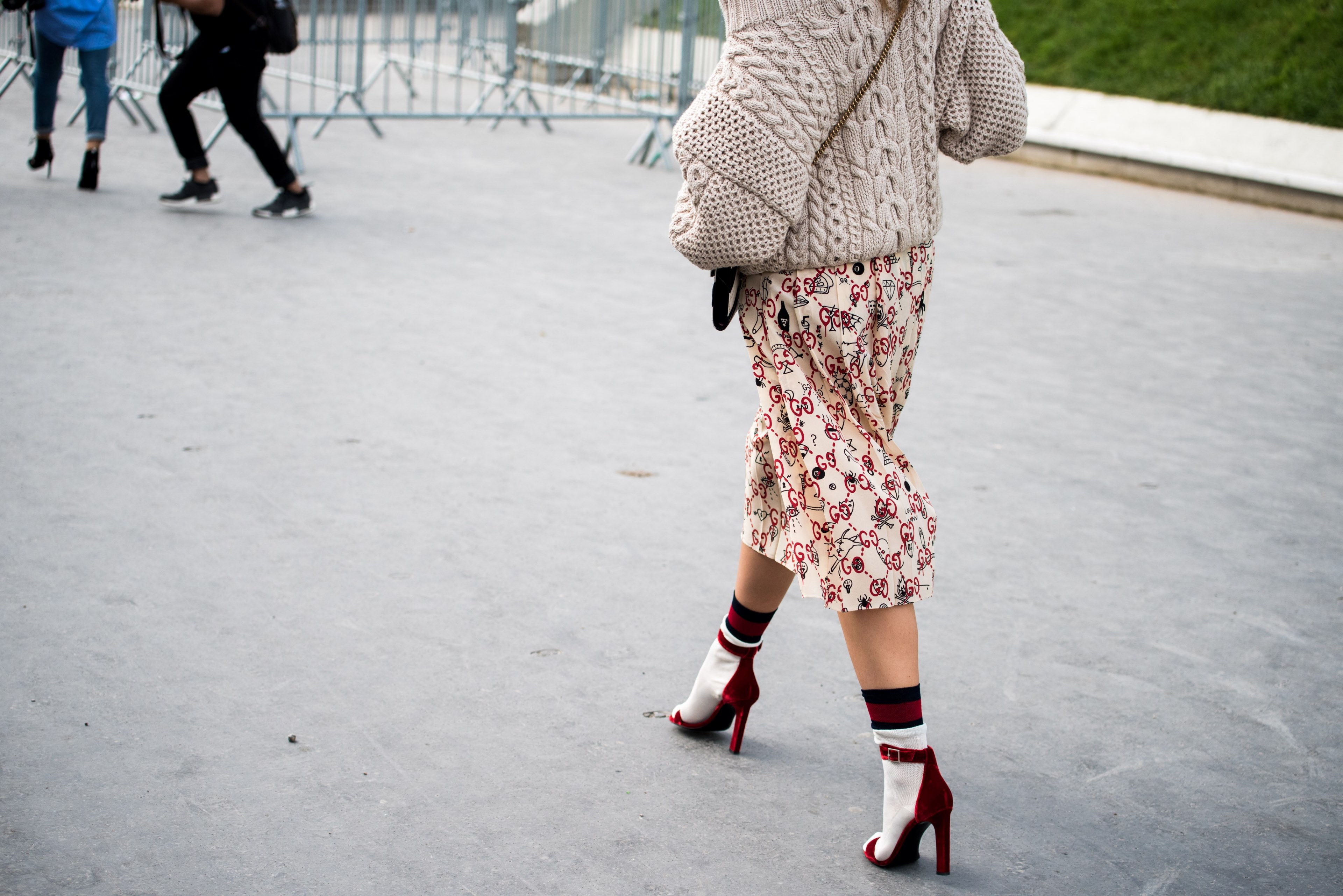 street style at paris fashion week aw17 4k, HD Wallpaper