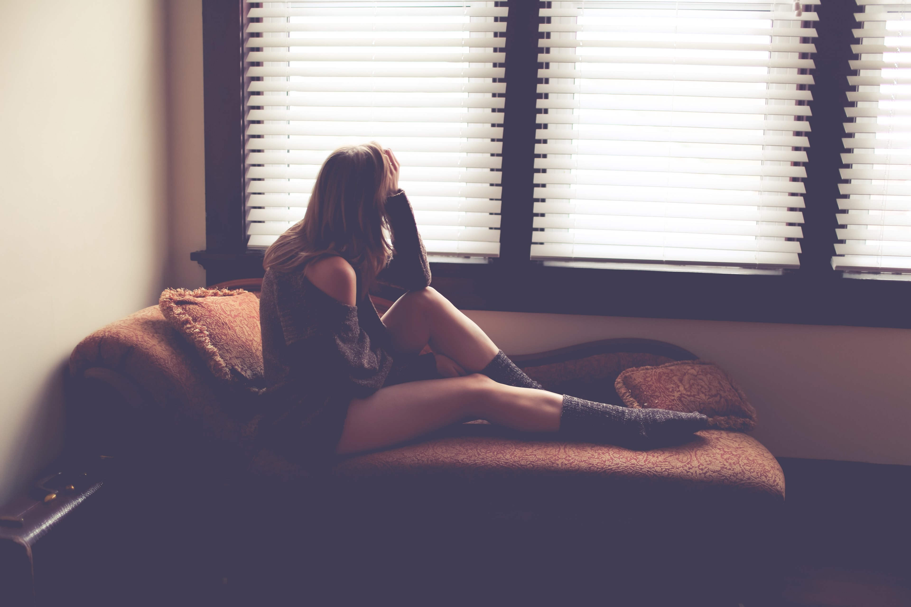 long leg in thought daydreaming and alone time 4k, HD Wallpaper