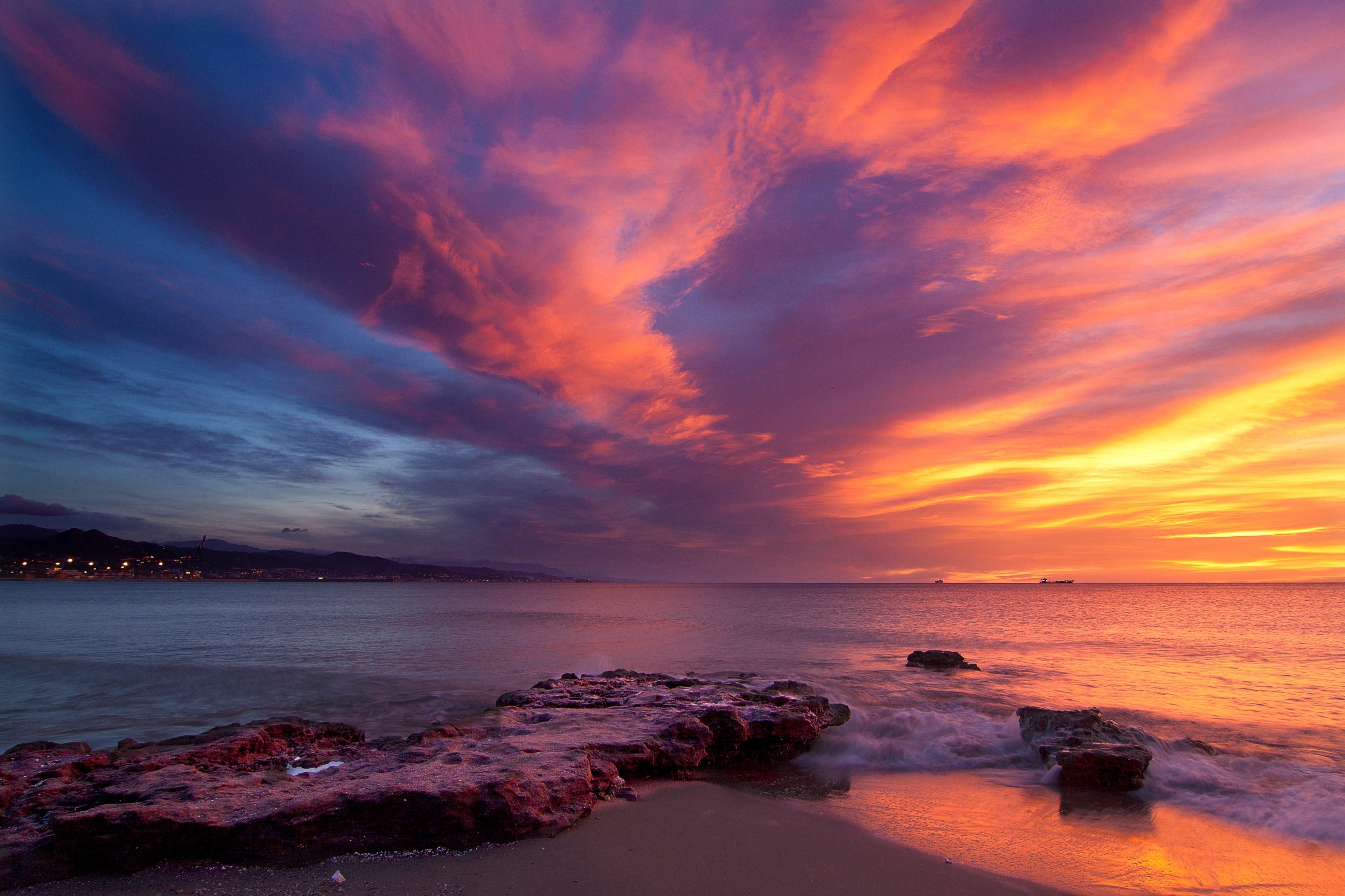quino quinoal mlaga and playa dela misericordium 4k, HD Wallpaper