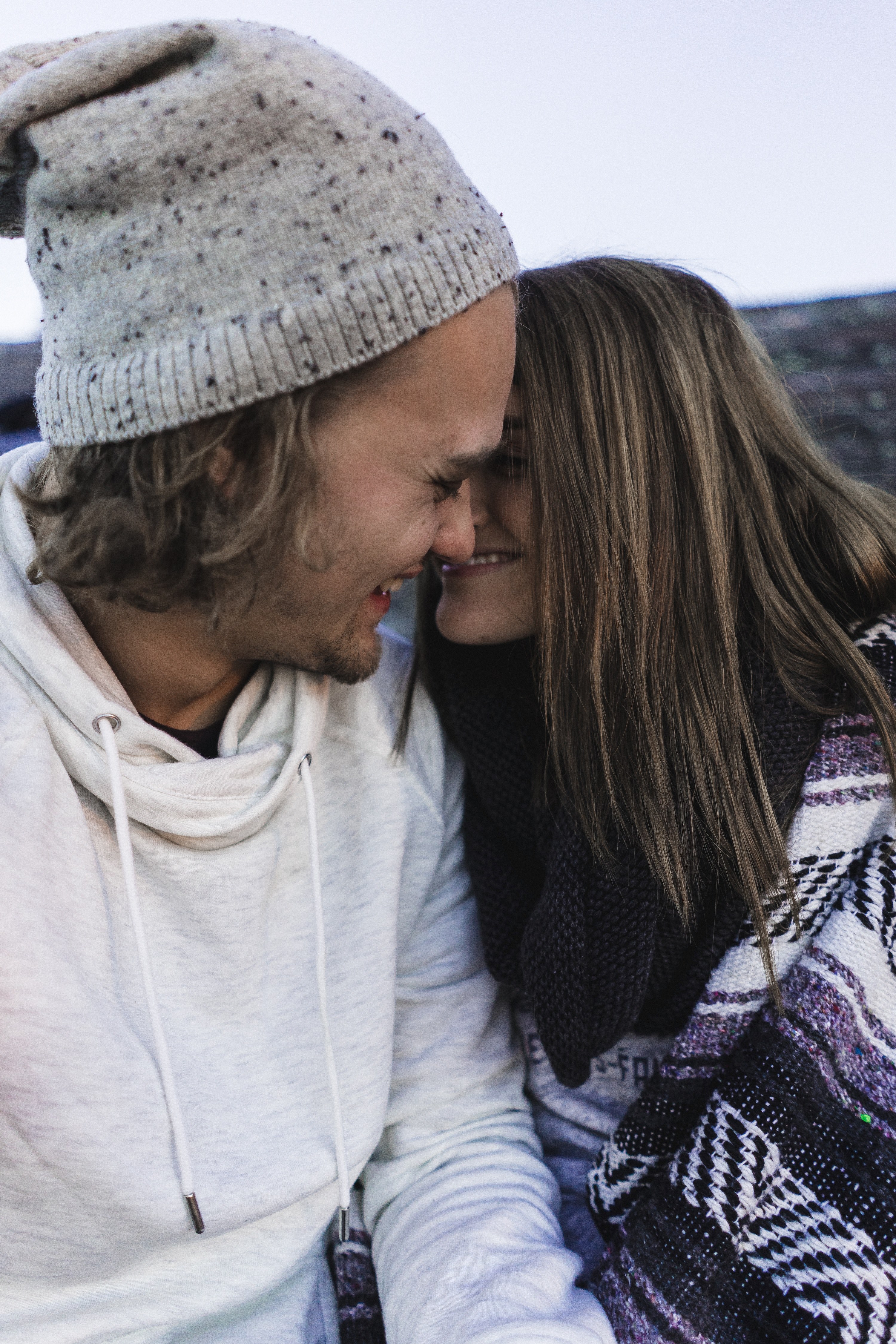 the moment after getting engaged 4k, Phone HD Wallpaper