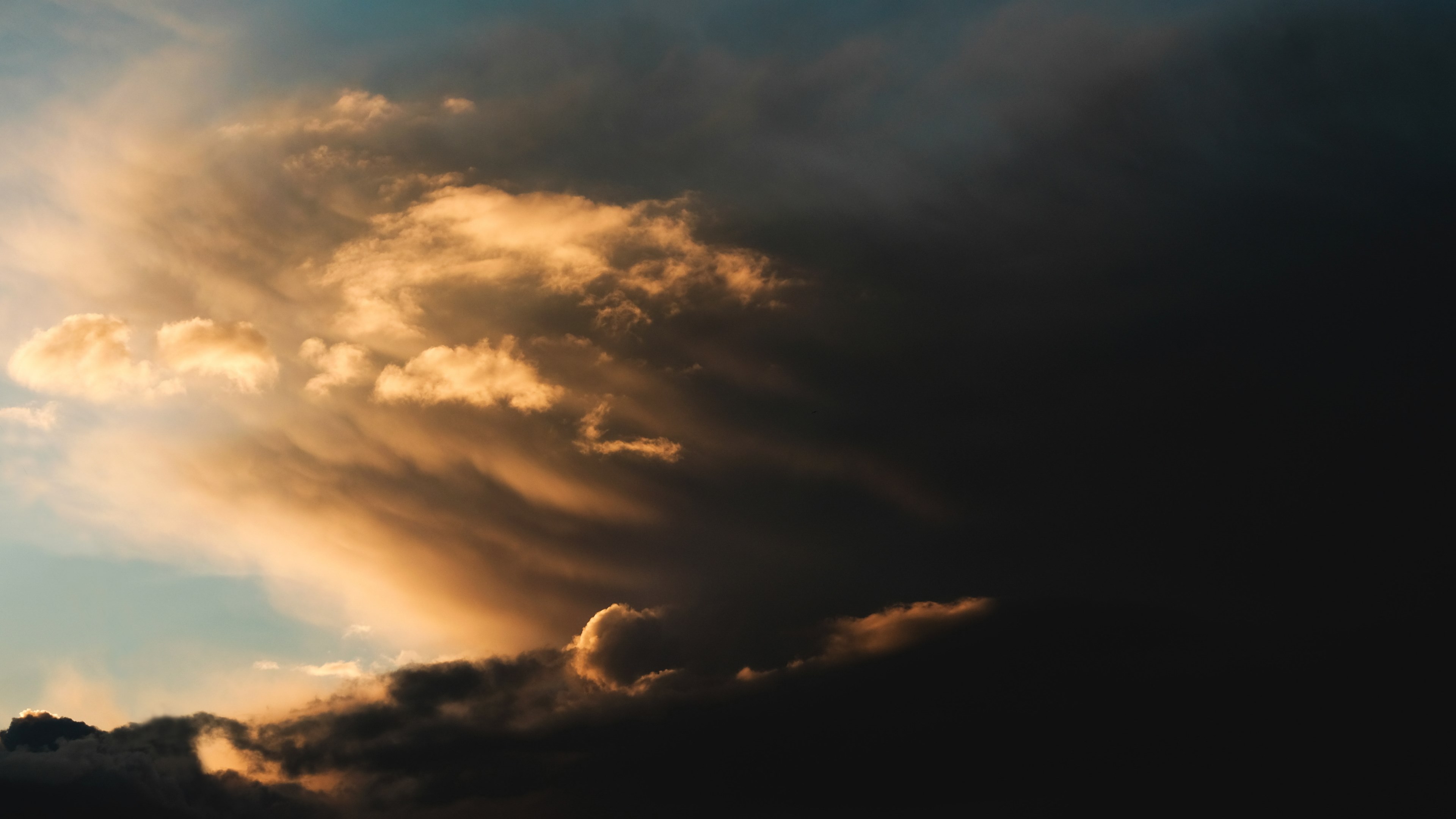 a dramatic cloudy sky during golden hour, cloudy sky 4k, HD Wallpaper