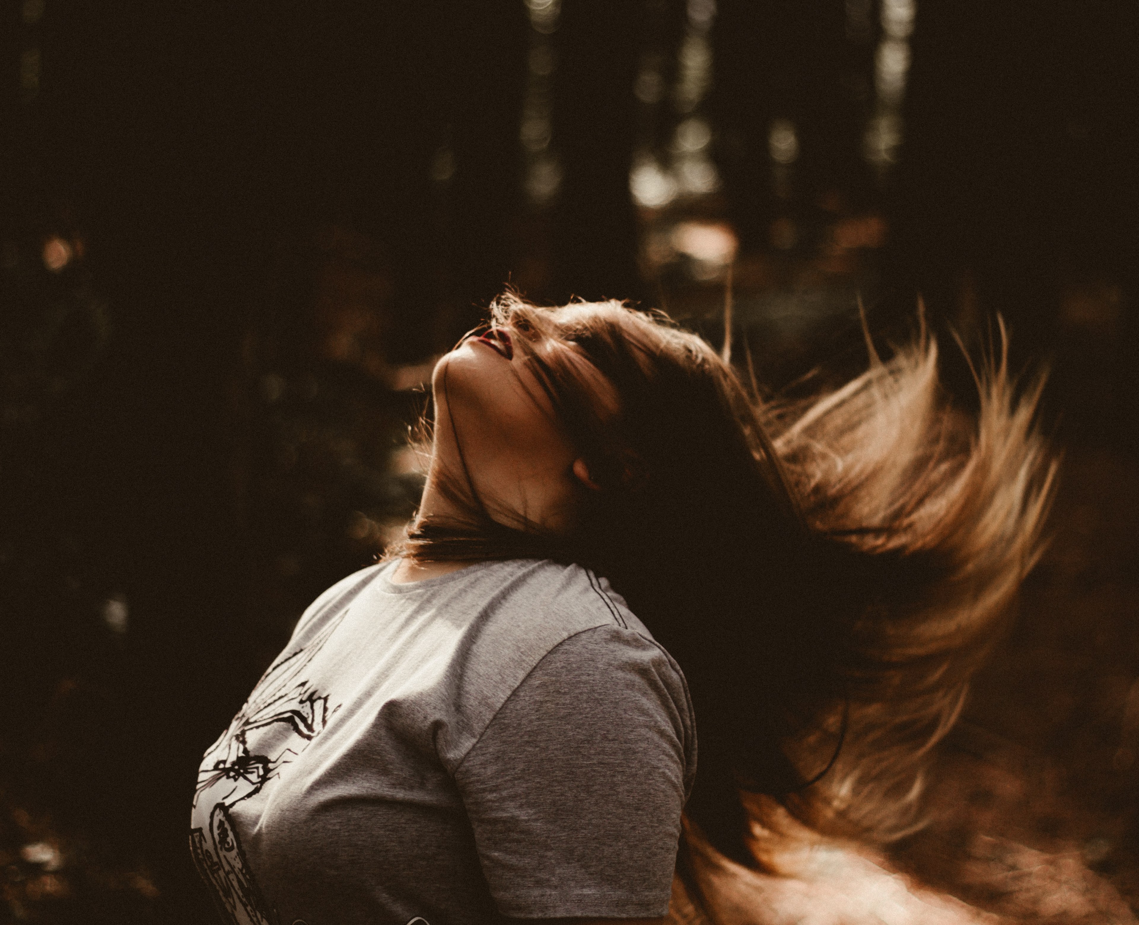 woman flips hair back in the woods, hair flip 4k, HD Wallpaper