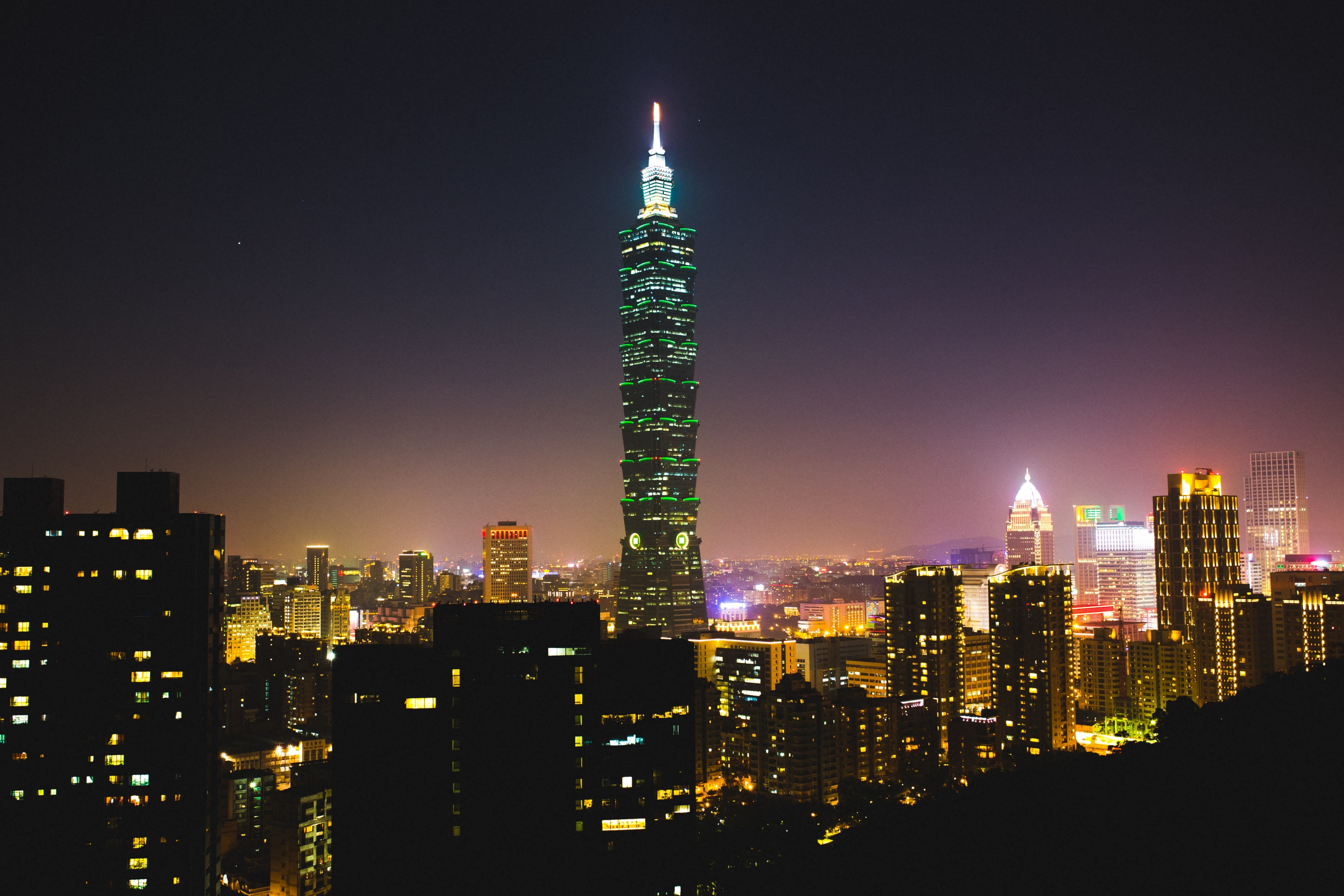 city night skyscraper and light 4k, HD Wallpaper