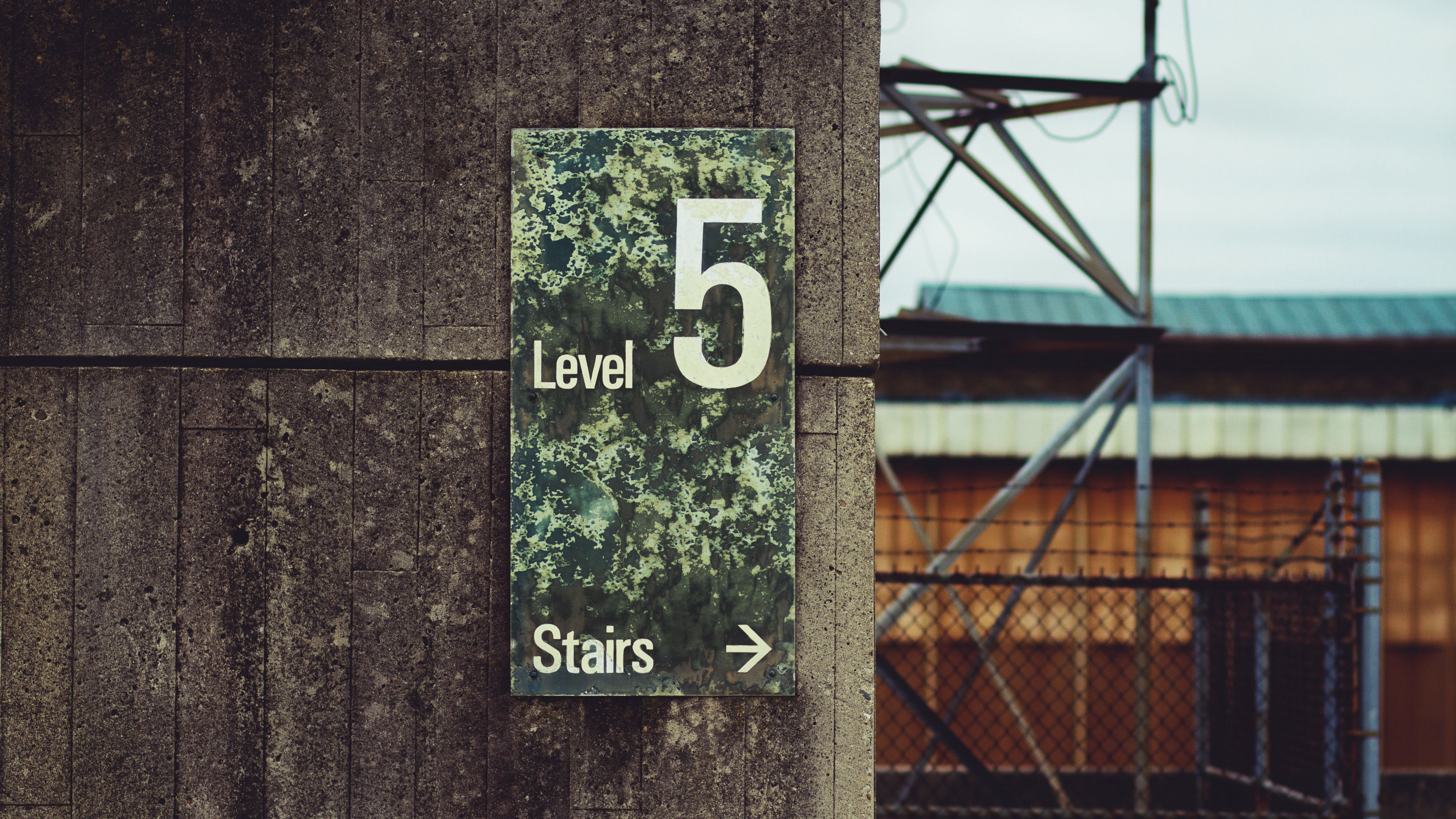 staircase, building, signpost, 4k, HD Wallpaper