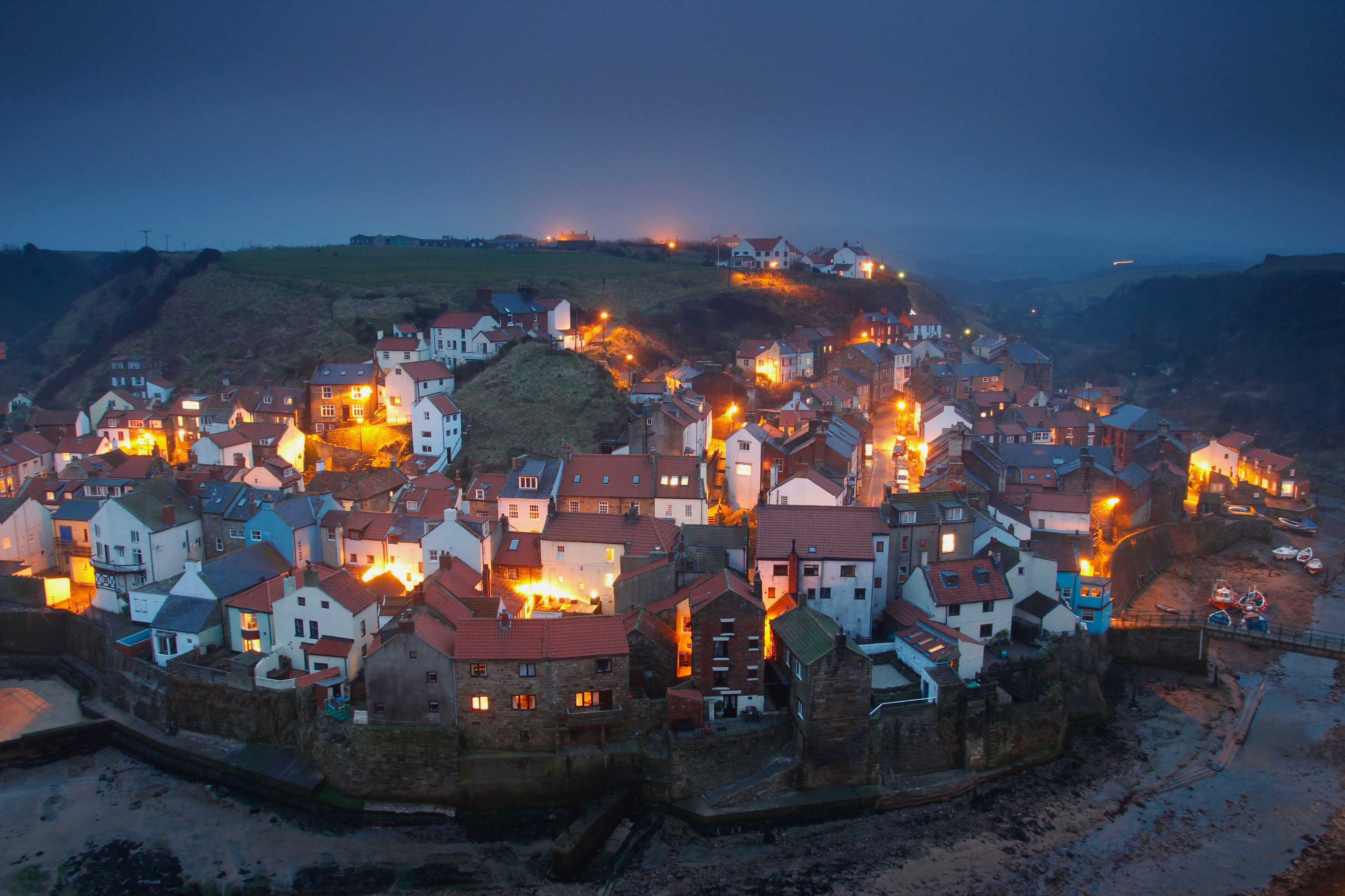 a little village near whitby n yorkshire uk_ 4k, HD Wallpaper