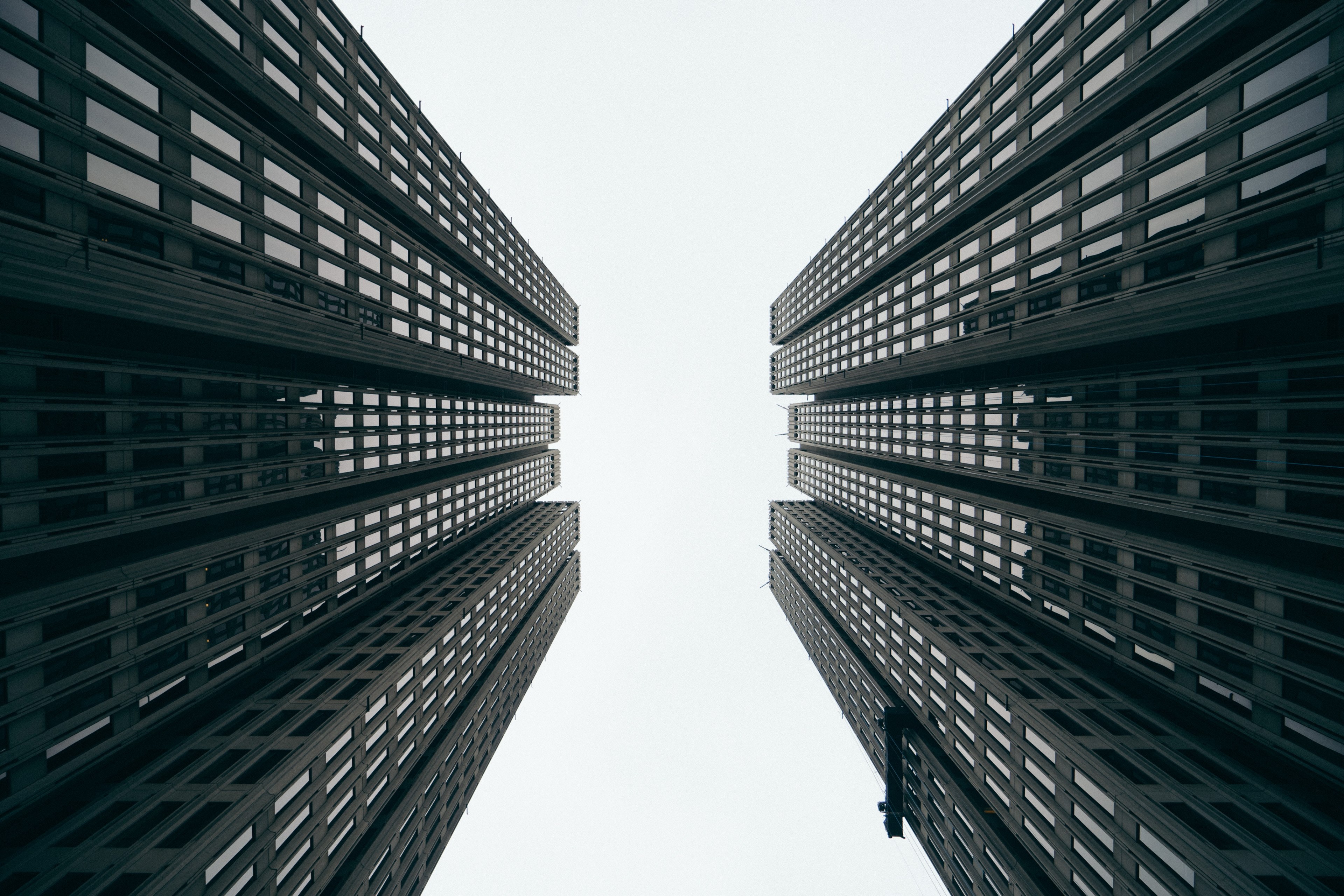 a low angle shot of two twin skyscrapers in san francisco, skyscrapers san francisco 4k, HD Wallpaper