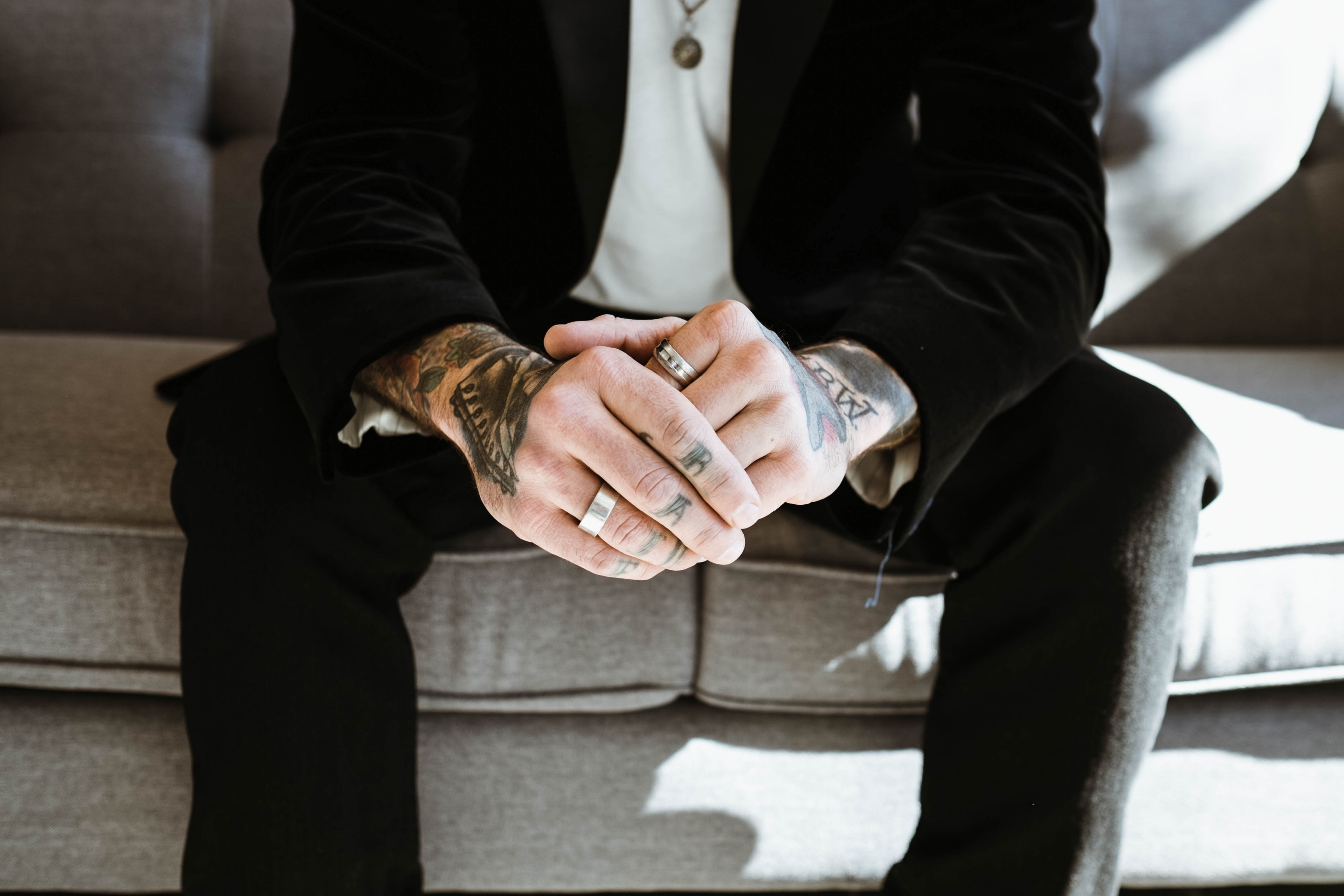a close up of a tattooed mans hands in mod restaurant amp social, _man tattooed hands mod 4k, HD Wallpaper