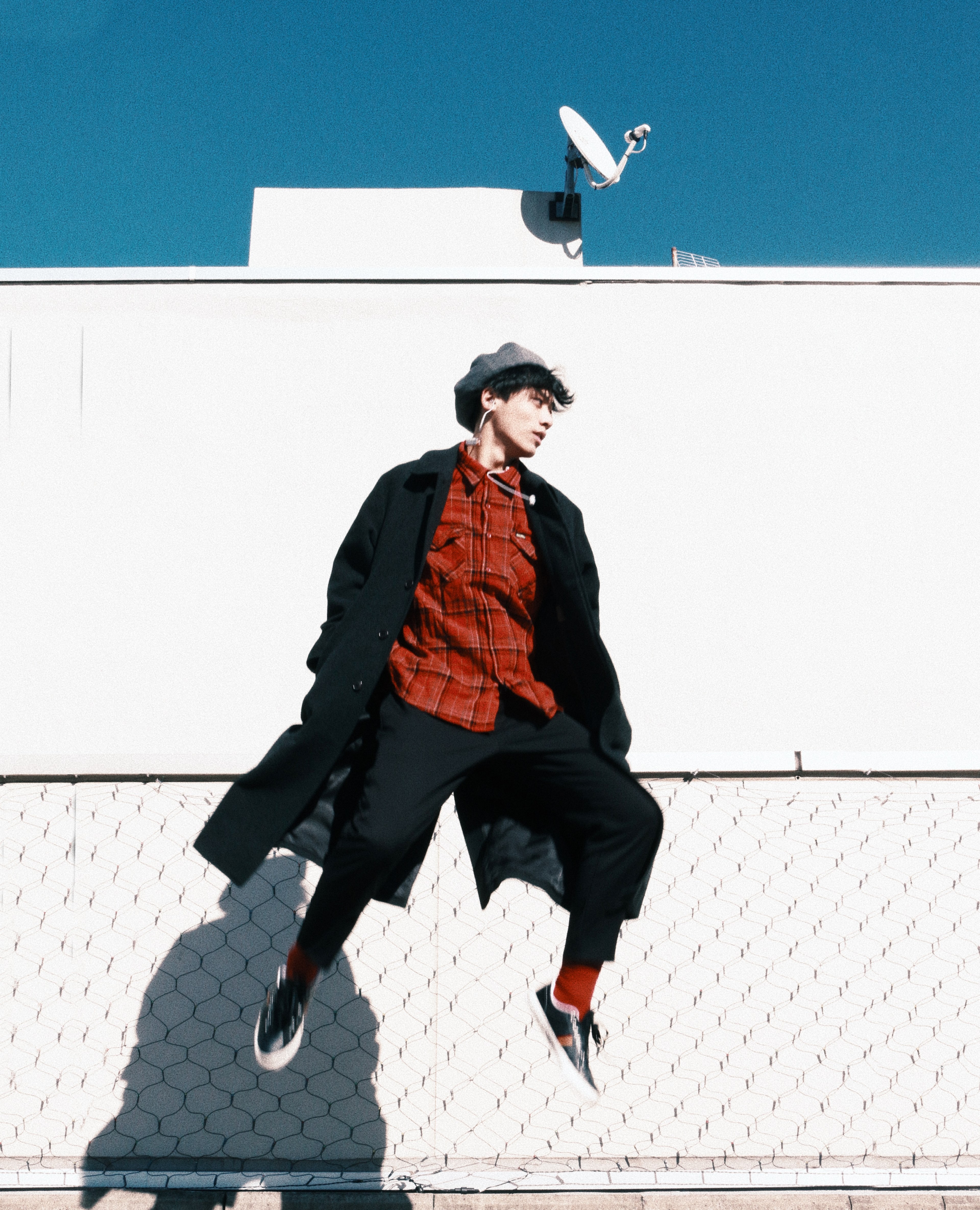 jumpin jumper 4k, Phone HD Wallpaper