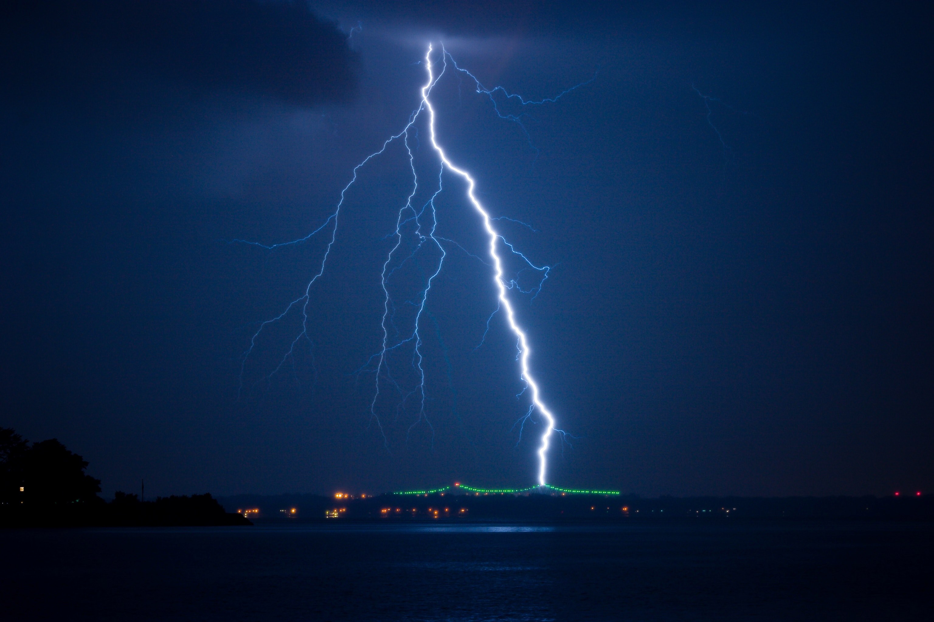 thunderstorm lightening night and architecture 4k, HD Wallpaper
