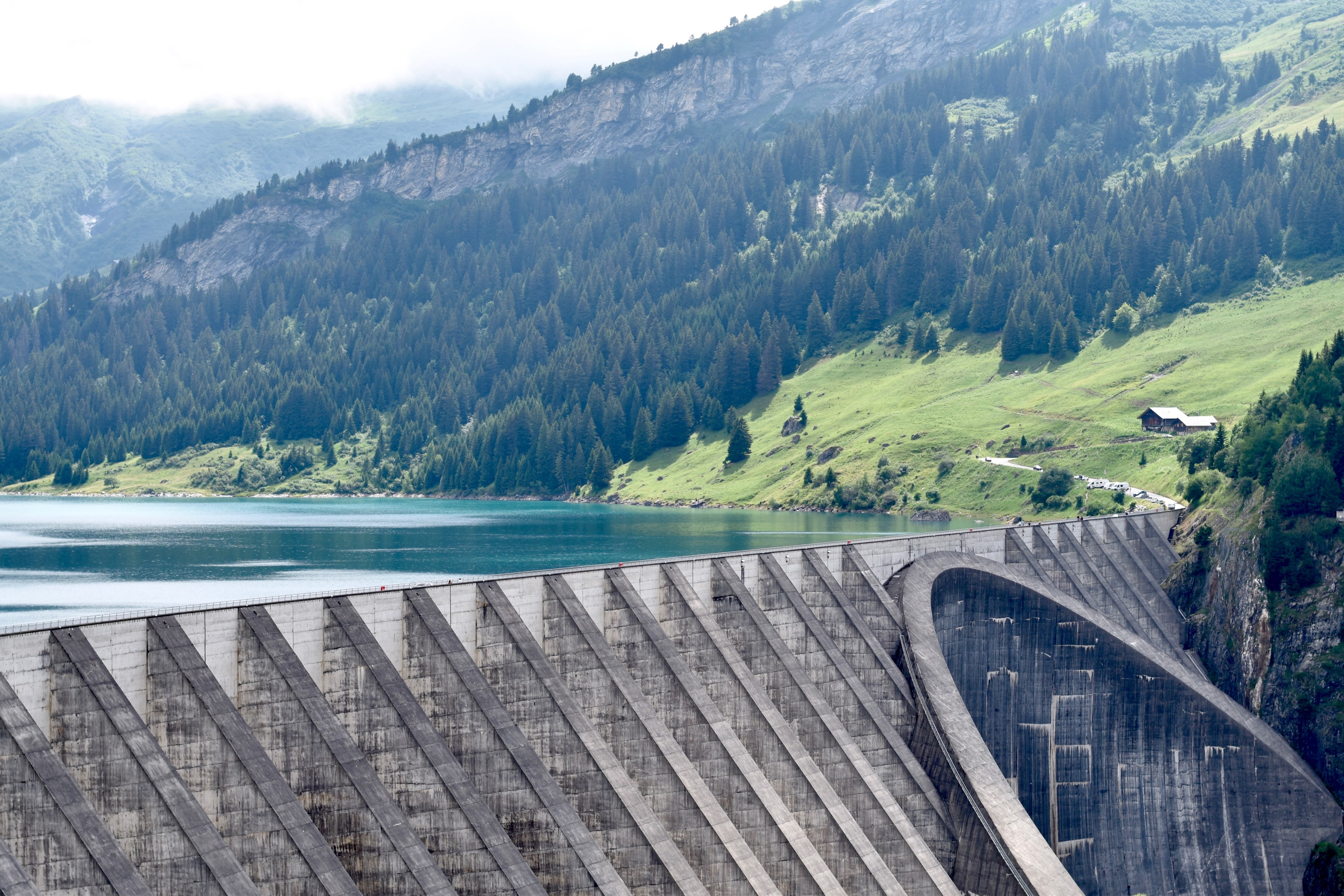 a concrete dam on a mountain lake in france, dam on a mountain lake 4k, HD Wallpaper