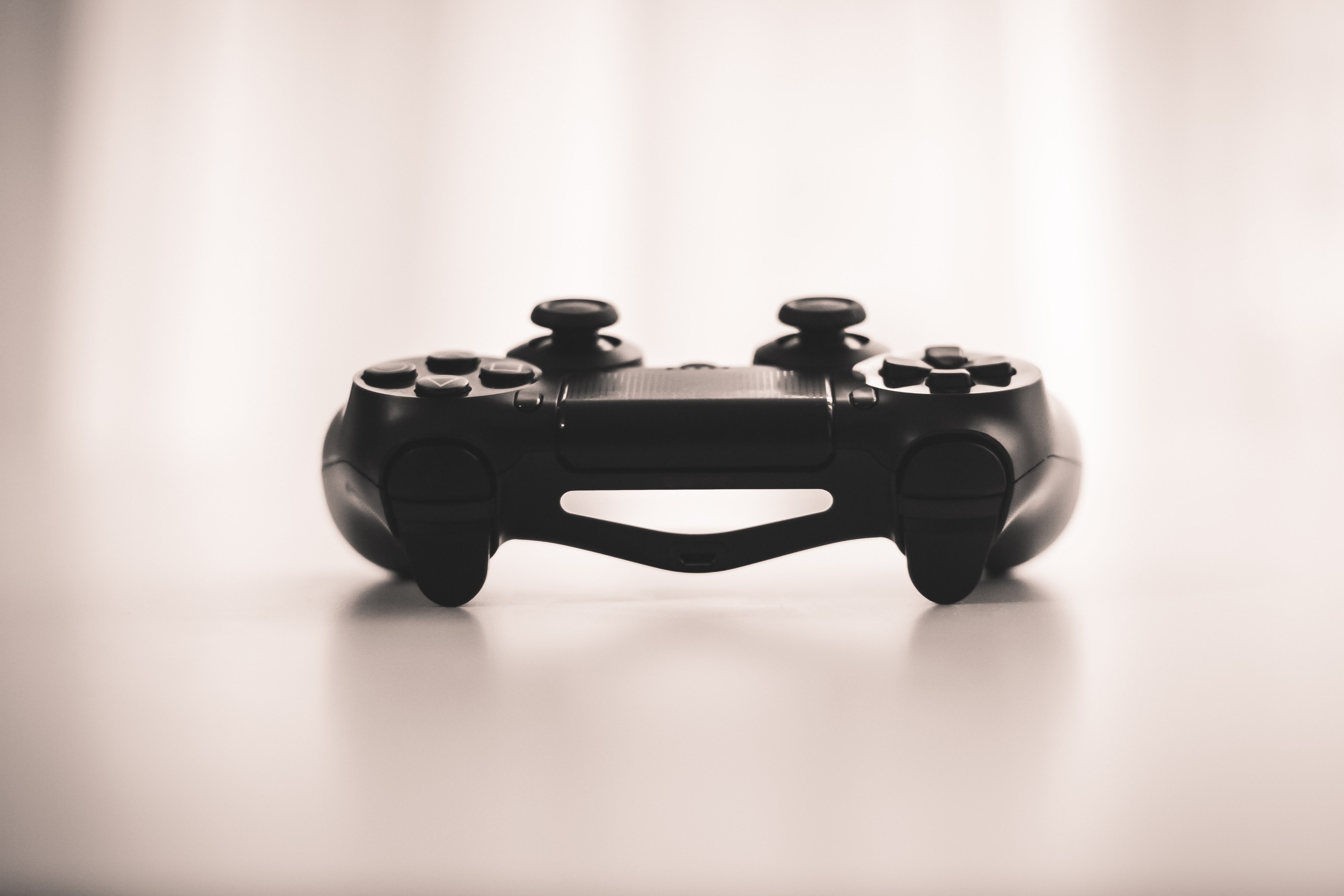 newer video gamble control over exposed with a bright lit background, controller 4k, HD Wallpaper