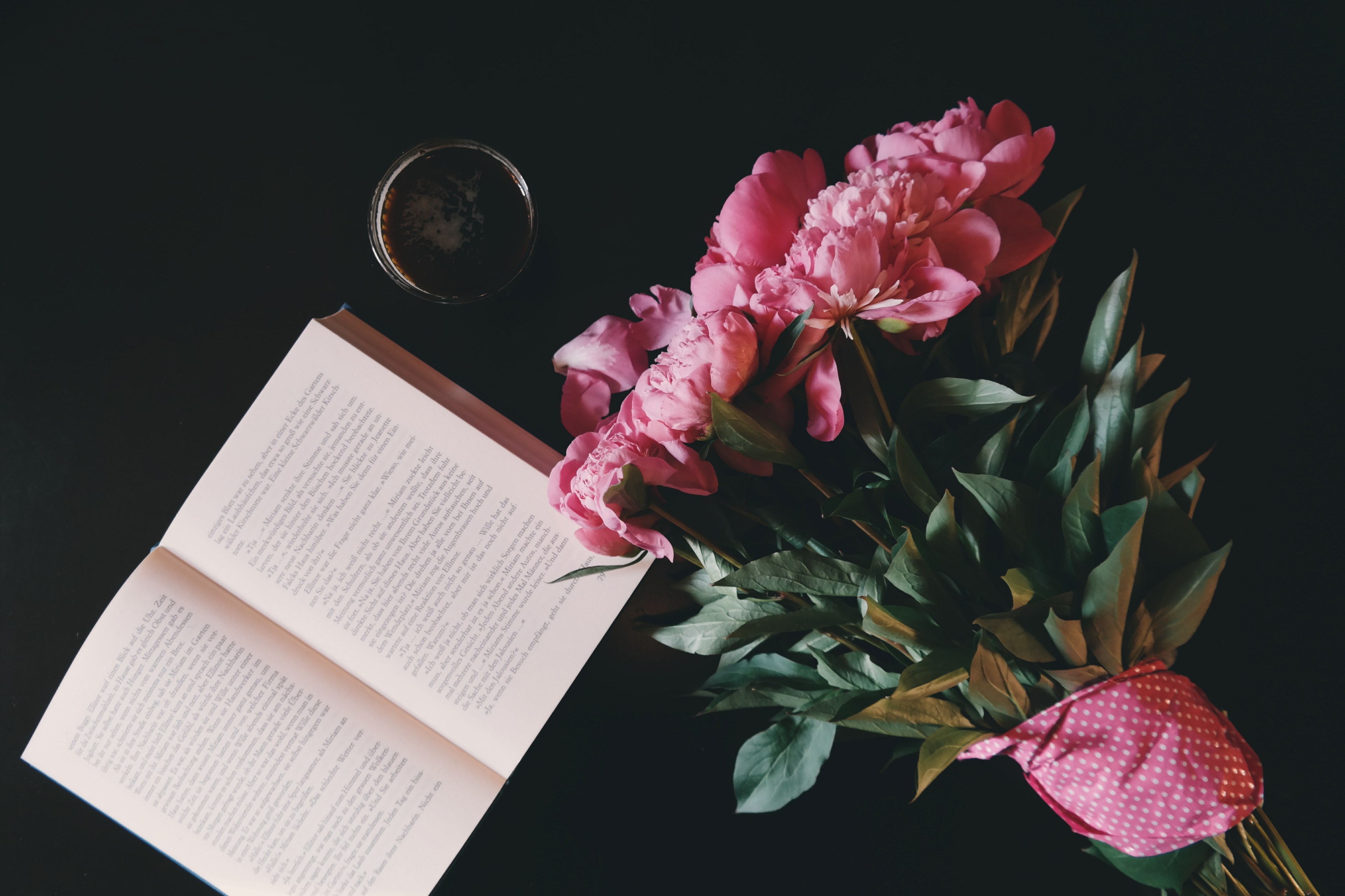 flower book reading and peony 4k, HD Wallpaper