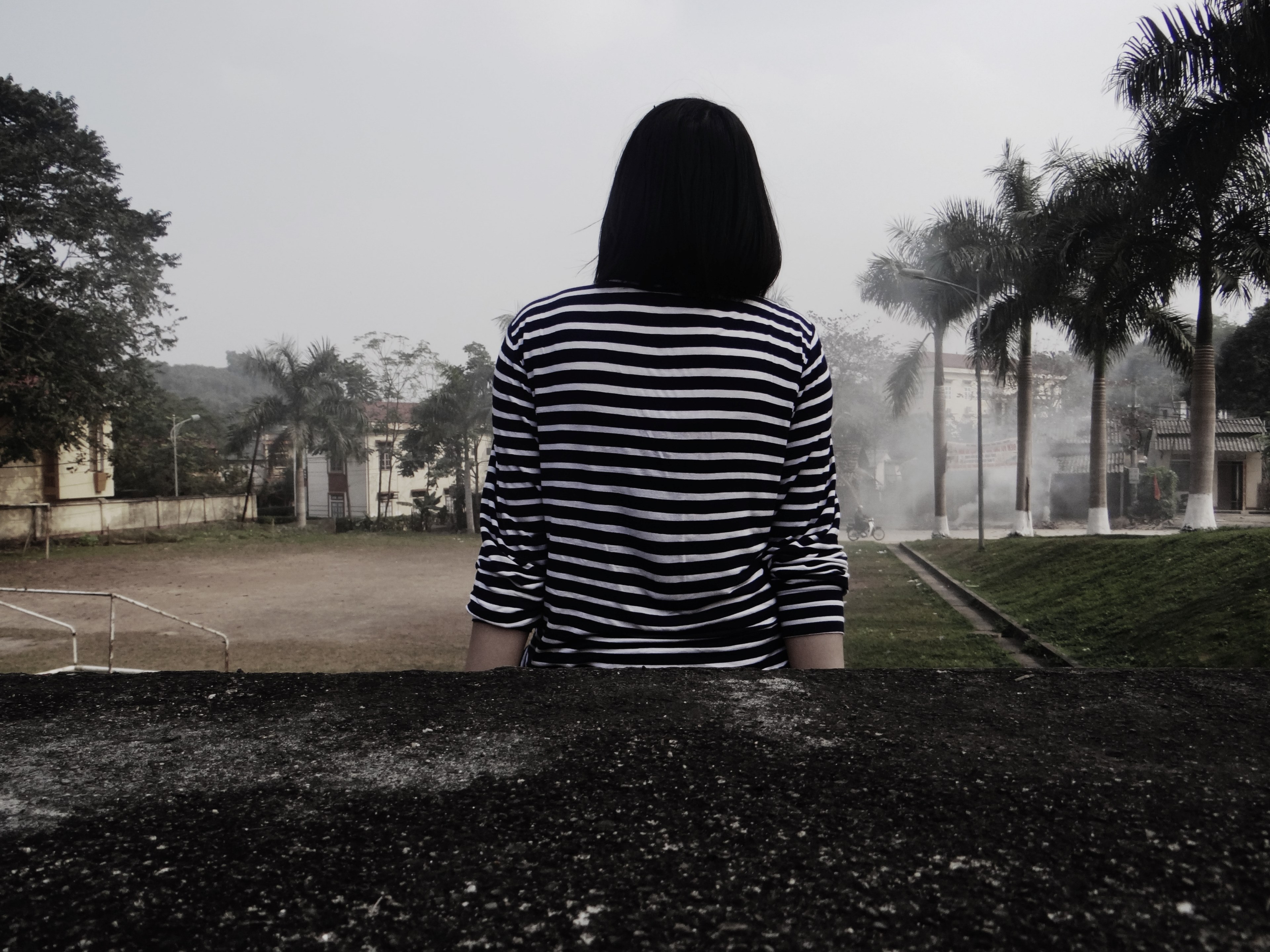 person tet alone and sad 4k, HD Wallpaper