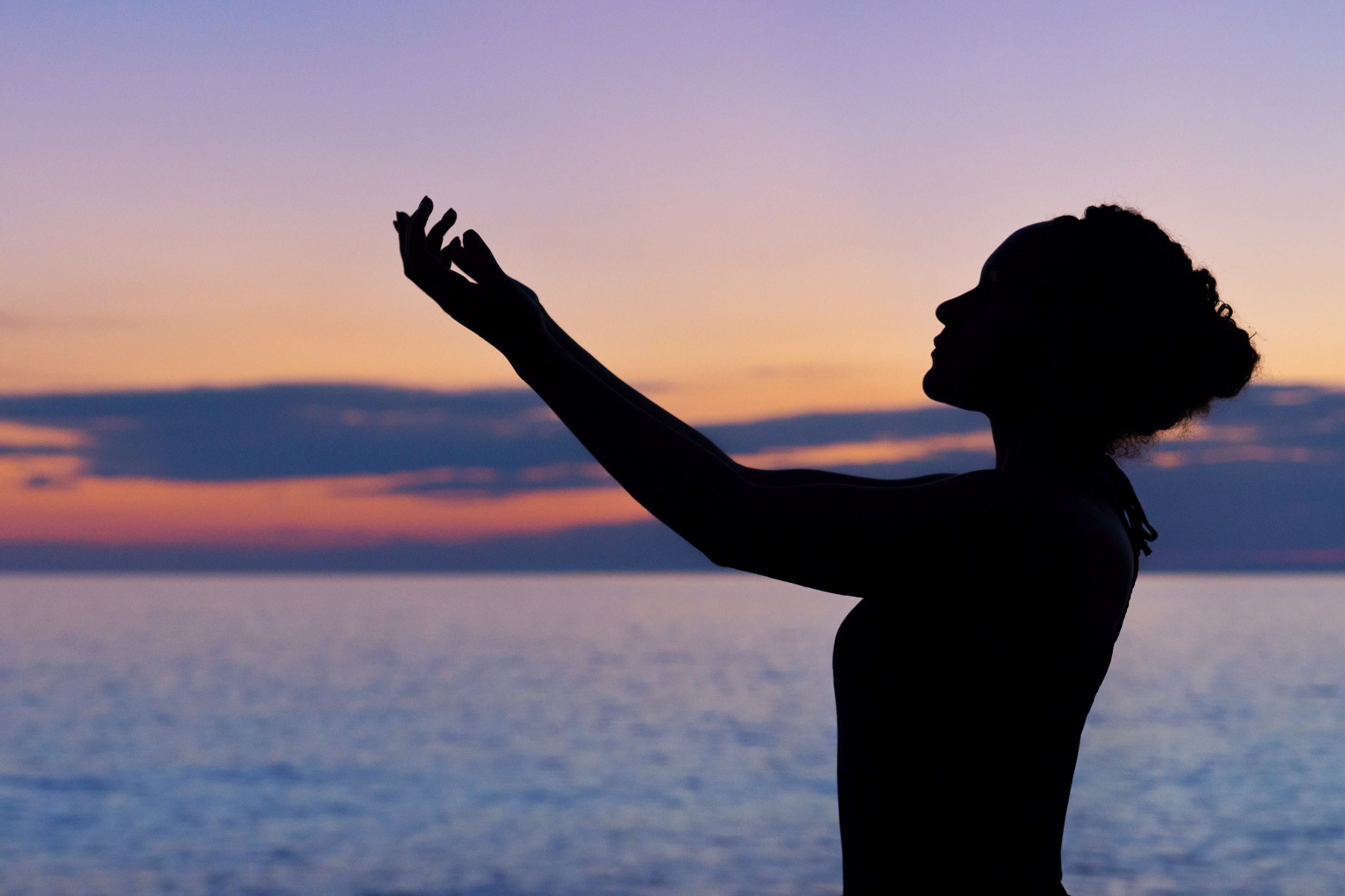 the silhouette of a woman doing yoga by the water during sunrise or sunset in saint joseph, you know me 4k, HD Wallpaper