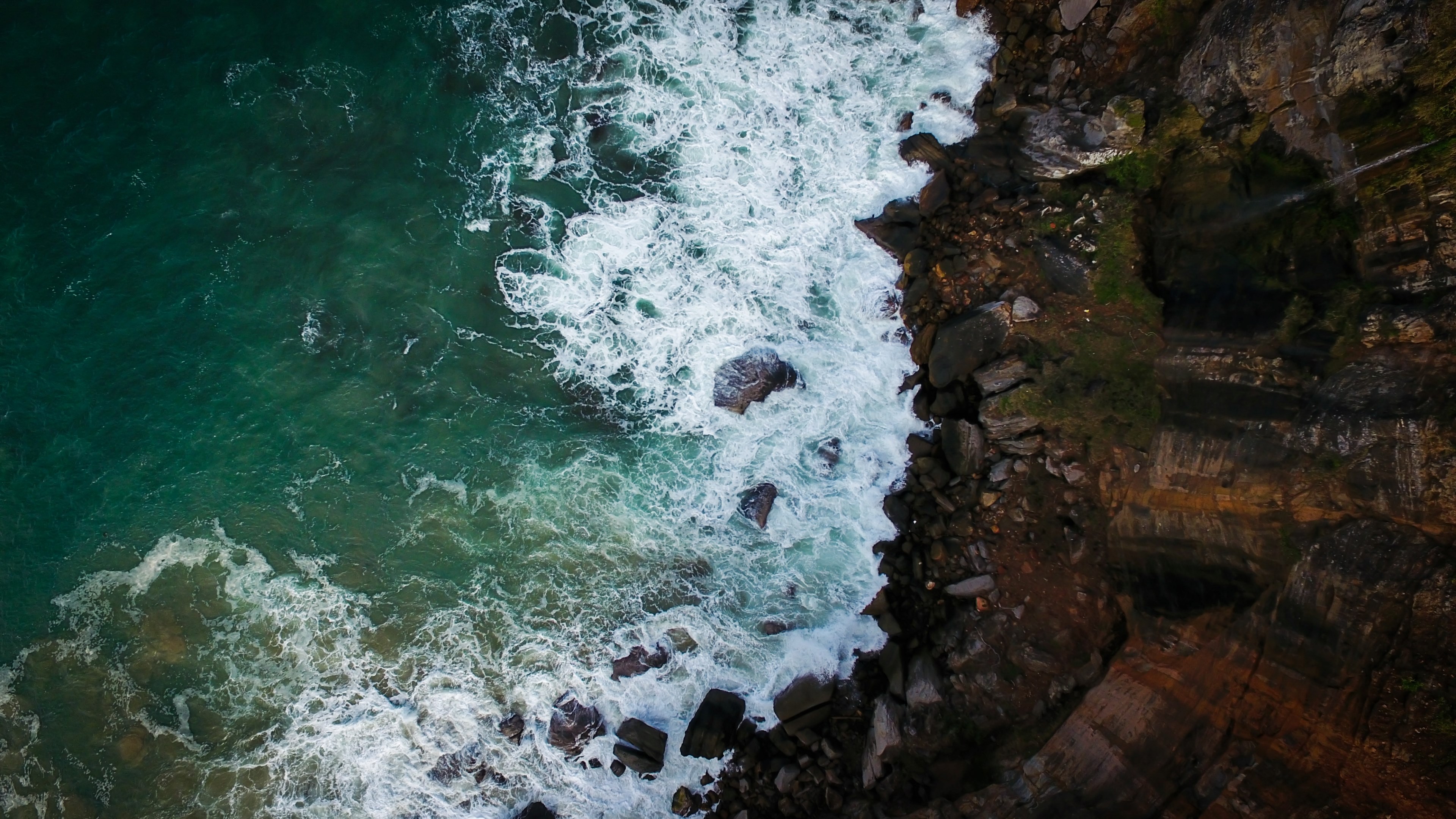 water cliff rock and wafe 4k, HD Wallpaper