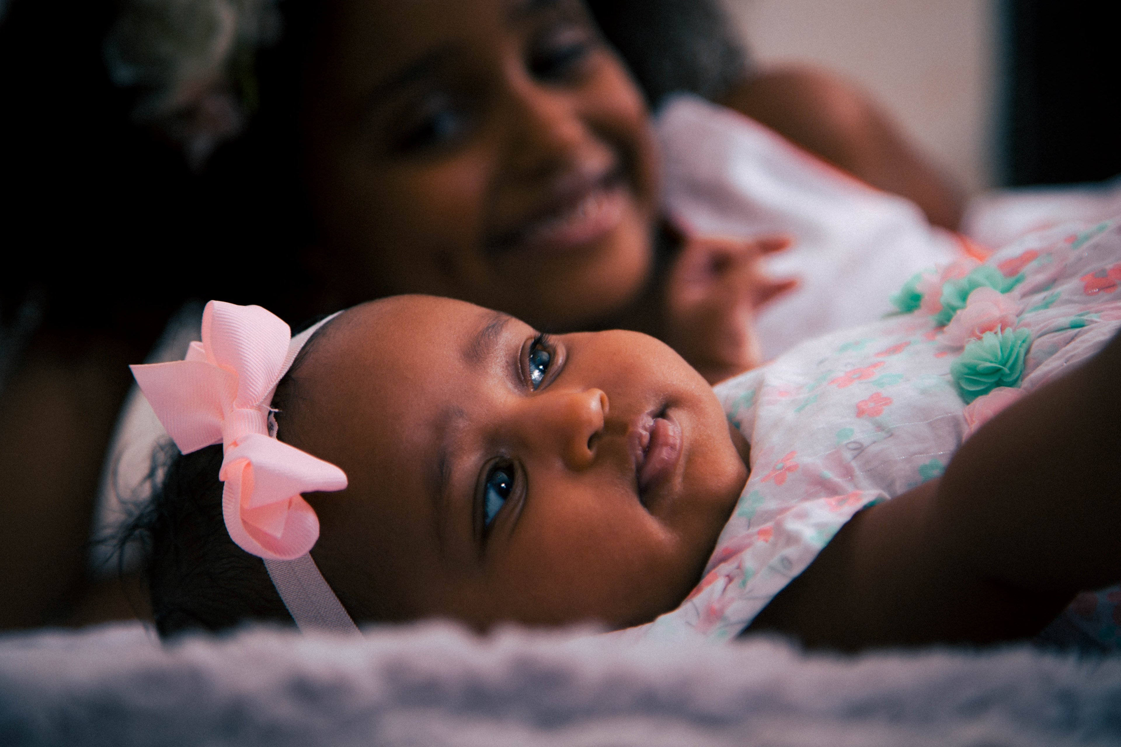 baby infant pink and bow 4k, HD Wallpaper