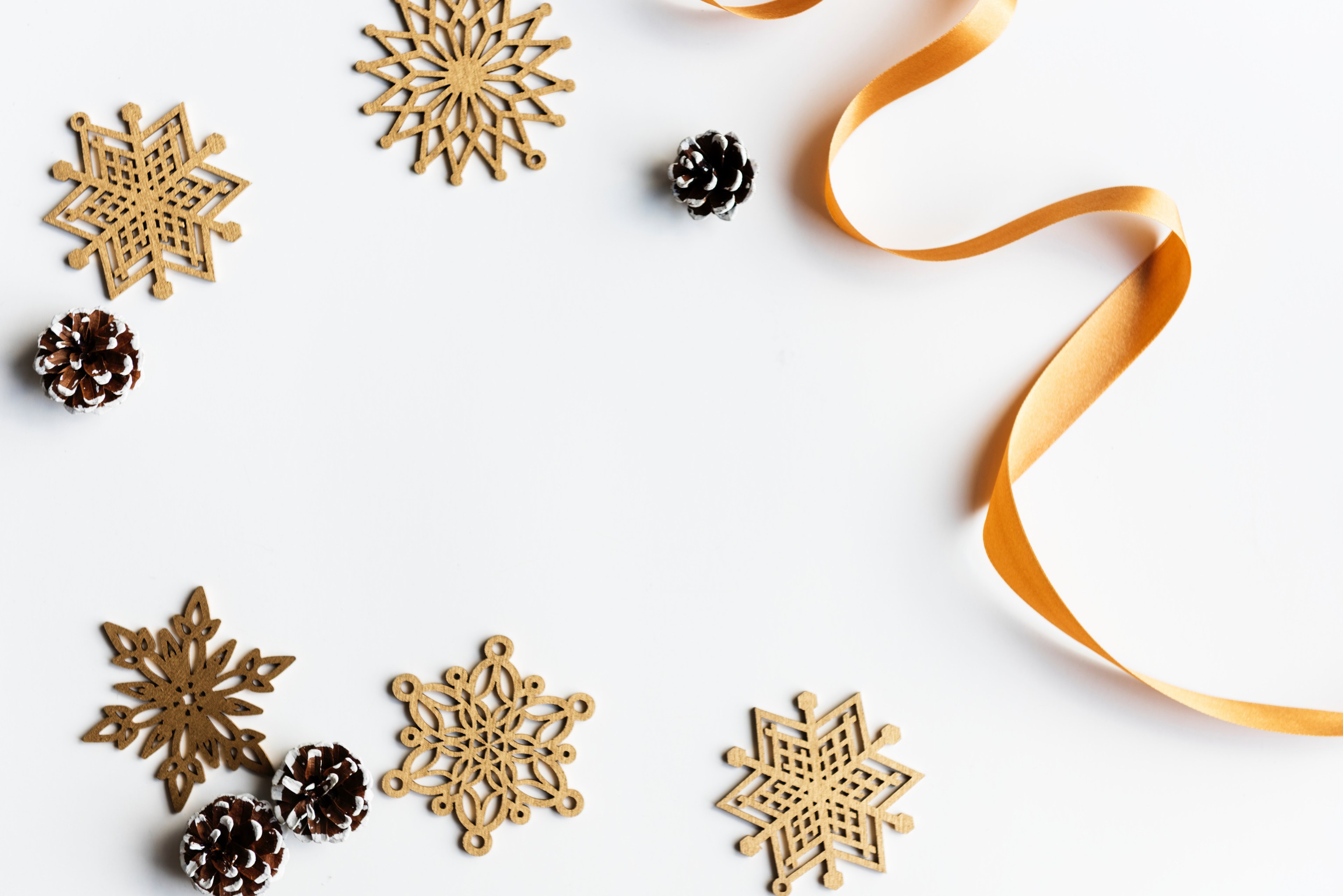 flatlay snowflake ribbon and pine cone 4k, HD Wallpaper