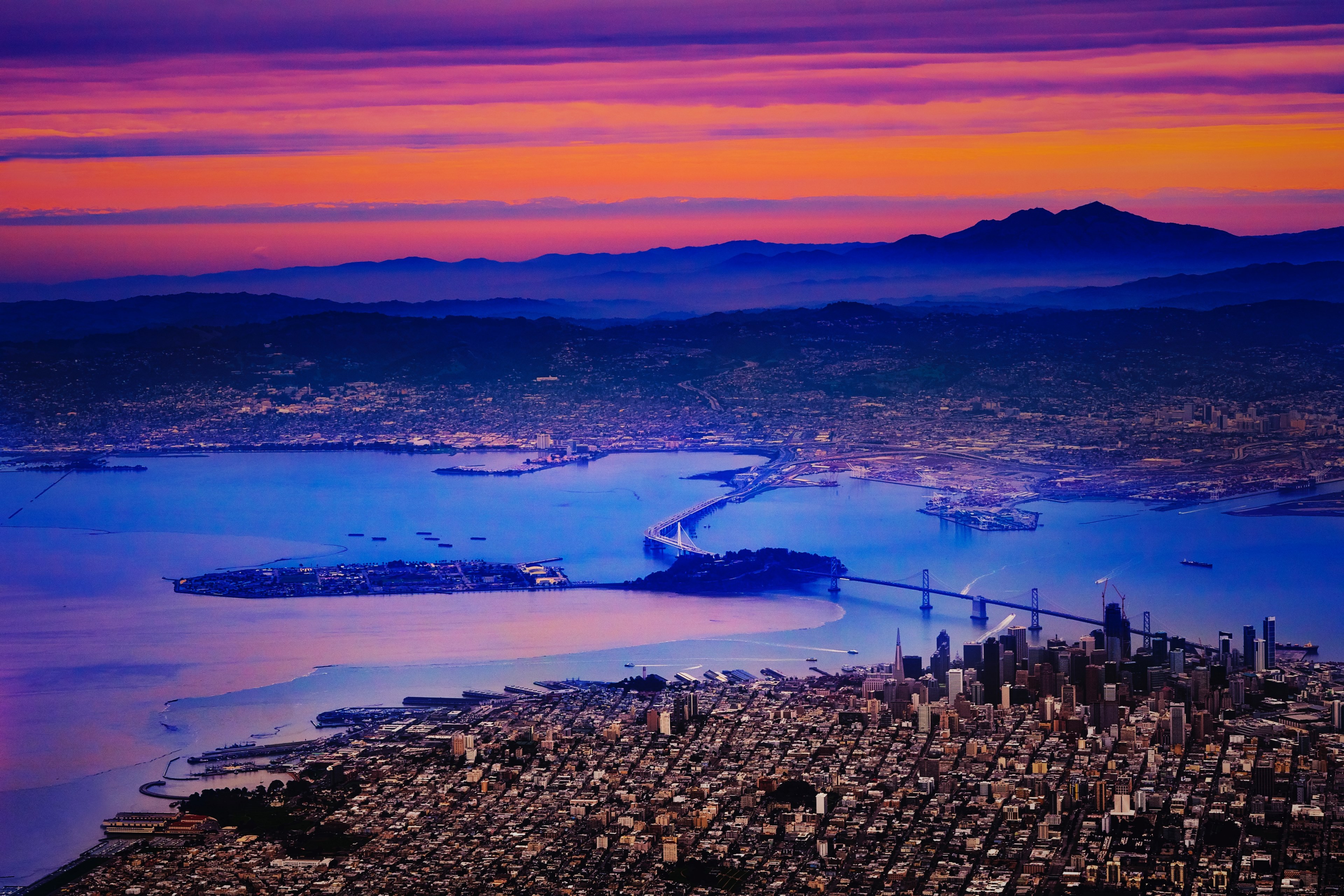 sunset over san francisco with a bridge in the foreground spreading over the water, flying over depth 4k, HD Wallpaper