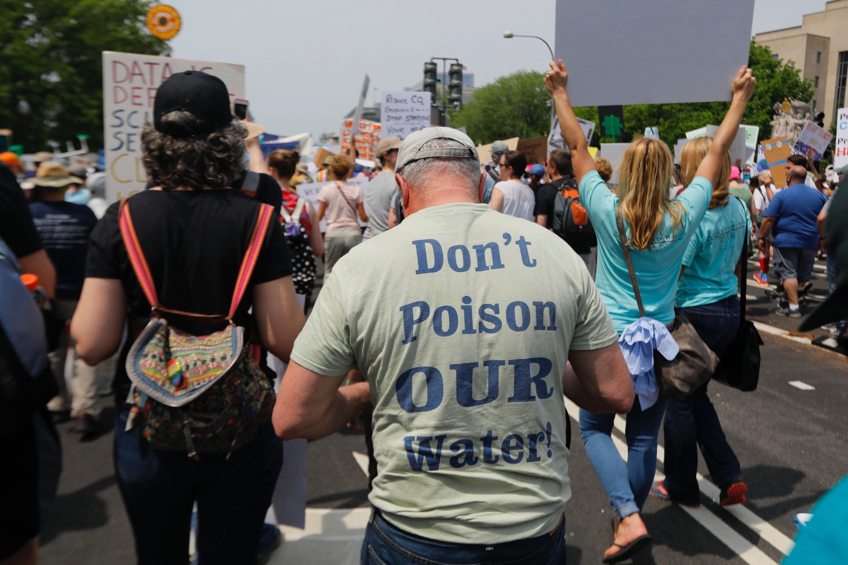the back view of the street protesters during a rally in washinton, _street protesters washinton 4k, HD Wallpaper