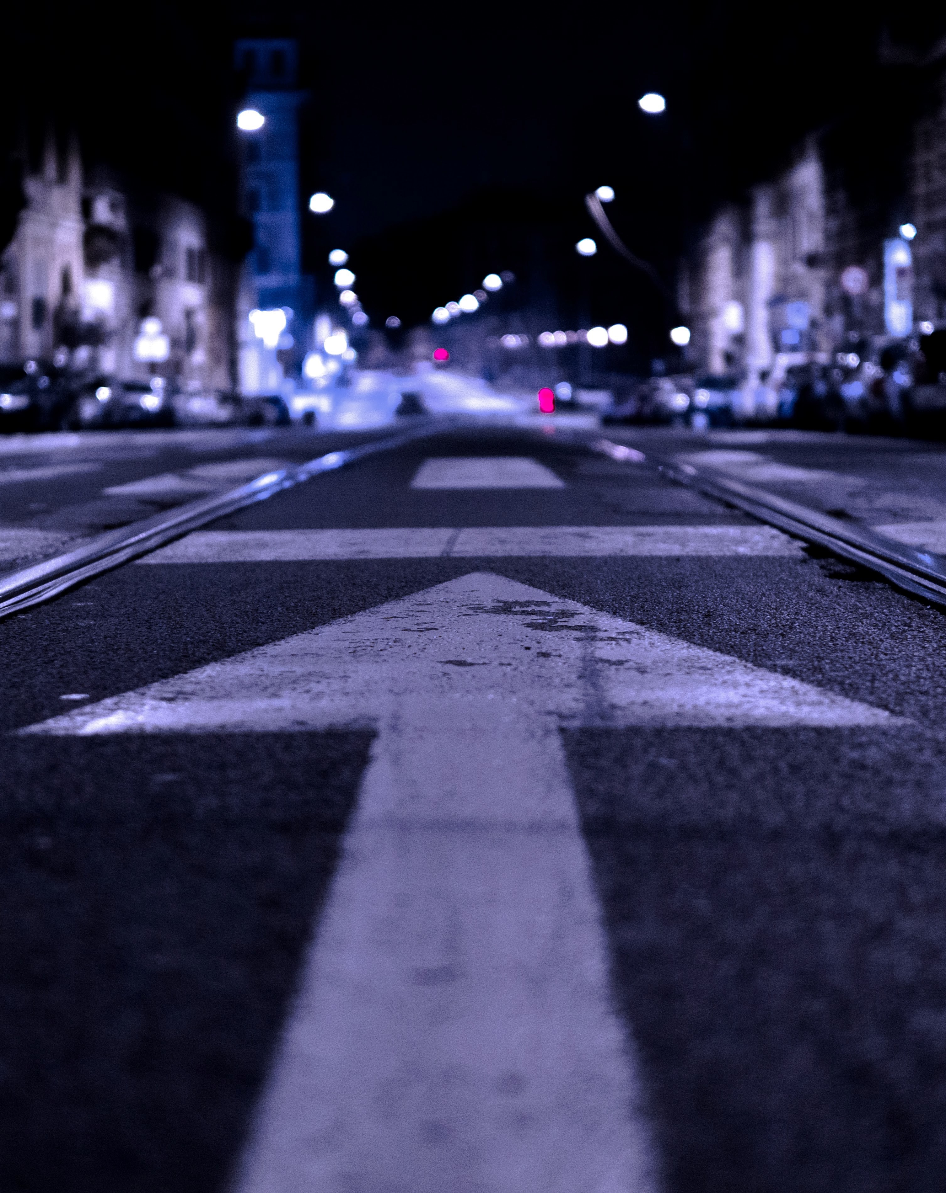 a white arrow painted on an asphalt road in rome in the evening, always forward 4k, Phone HD Wallpaper