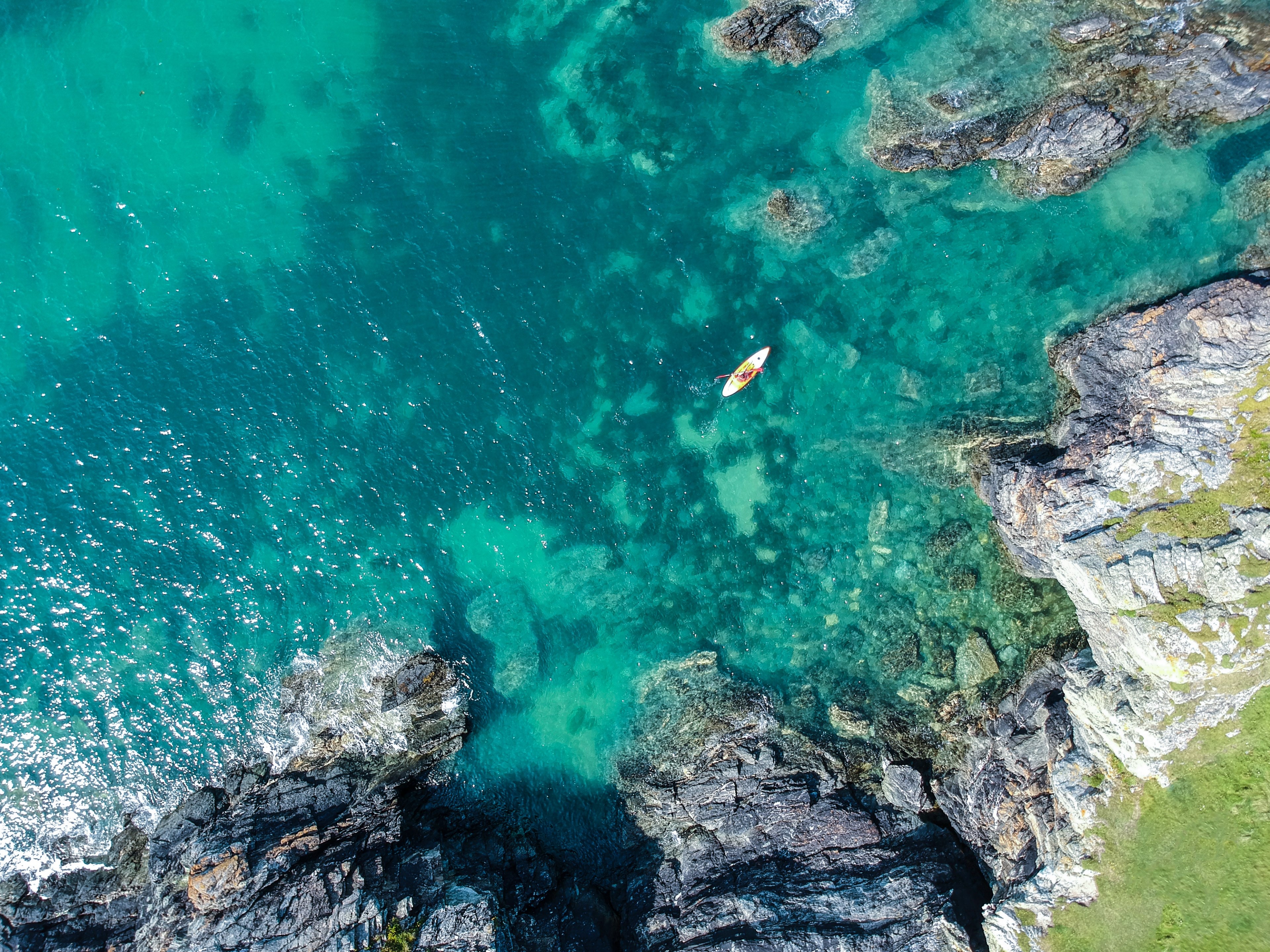 nature grass kayak and rock 4k, HD Wallpaper