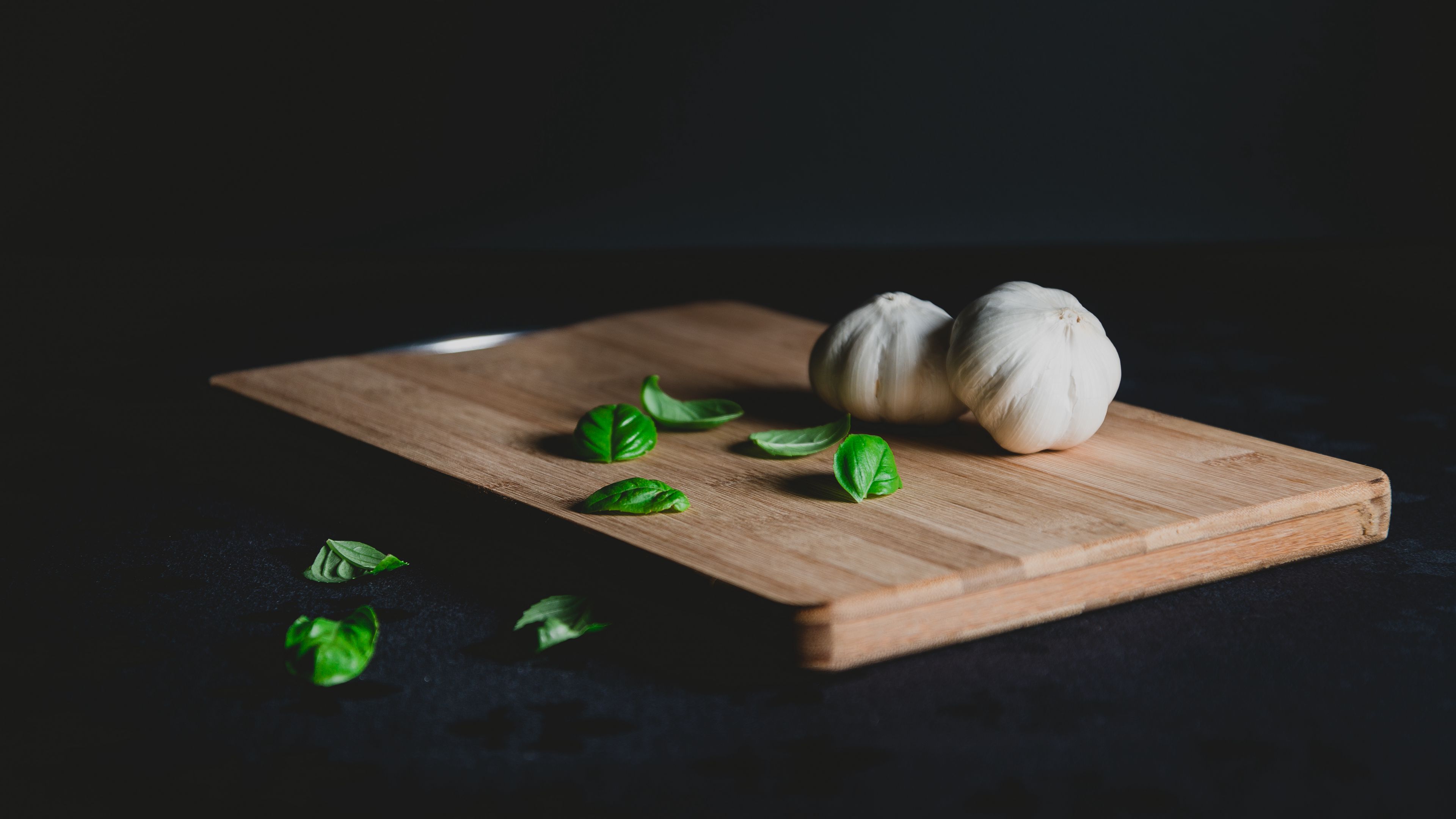 garlic, basil, cutting board, vegetables, 4k, HD Wallpaper
