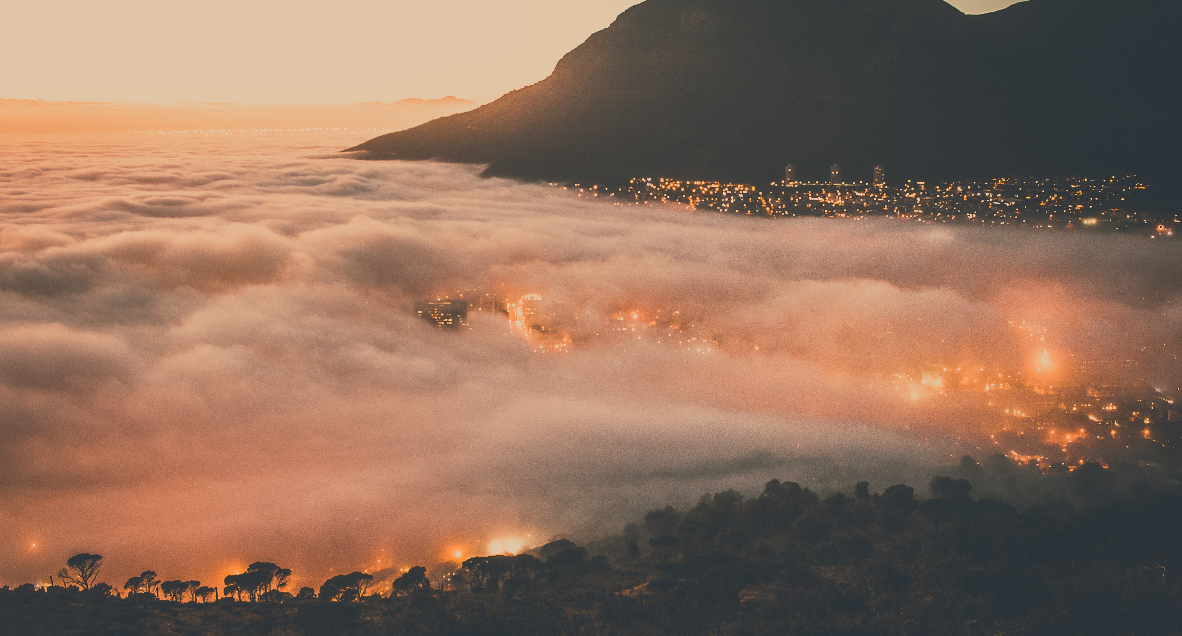 the hidden city of cape town covered by clouds, cape town in clouds 4k, HD Wallpaper