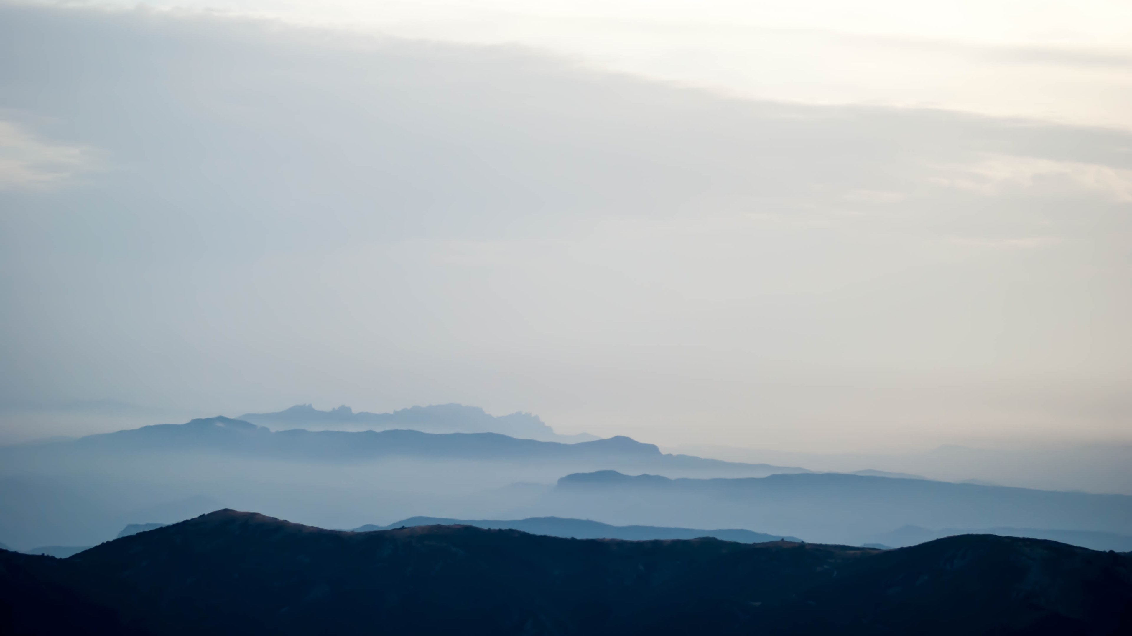 hazy silhouettes of mountain ridges on a foggy day, mist on a mountain ridge 4k, HD Wallpaper