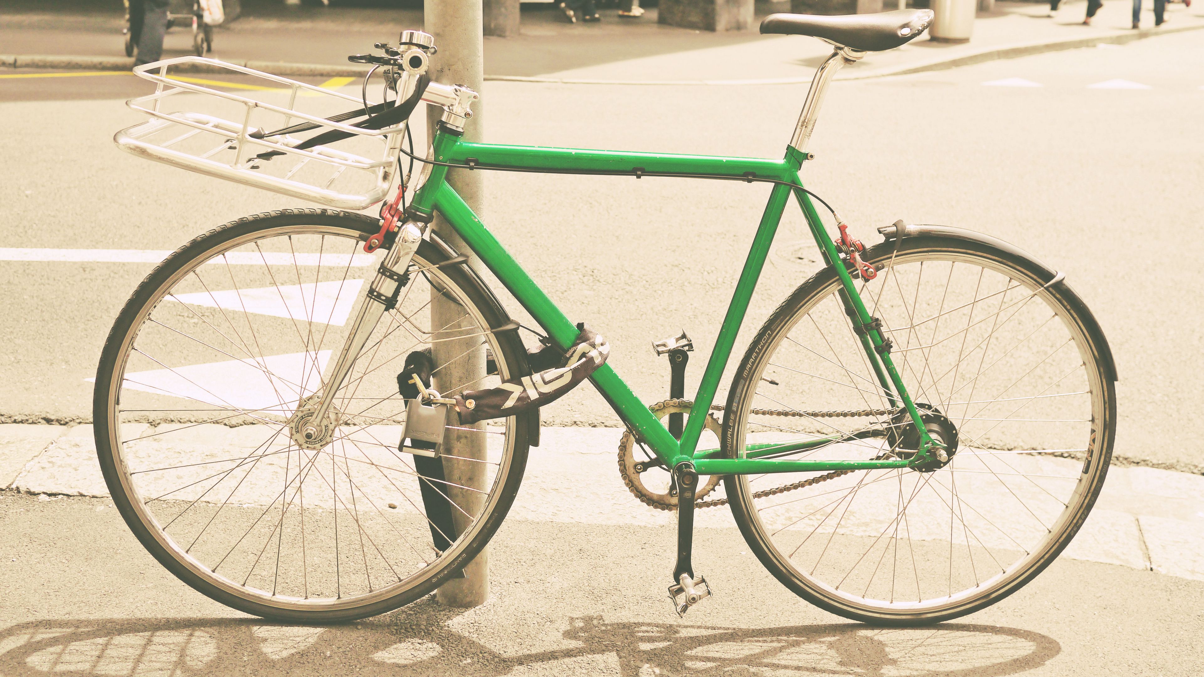 bicycle, street, post, 4k, HD Wallpaper