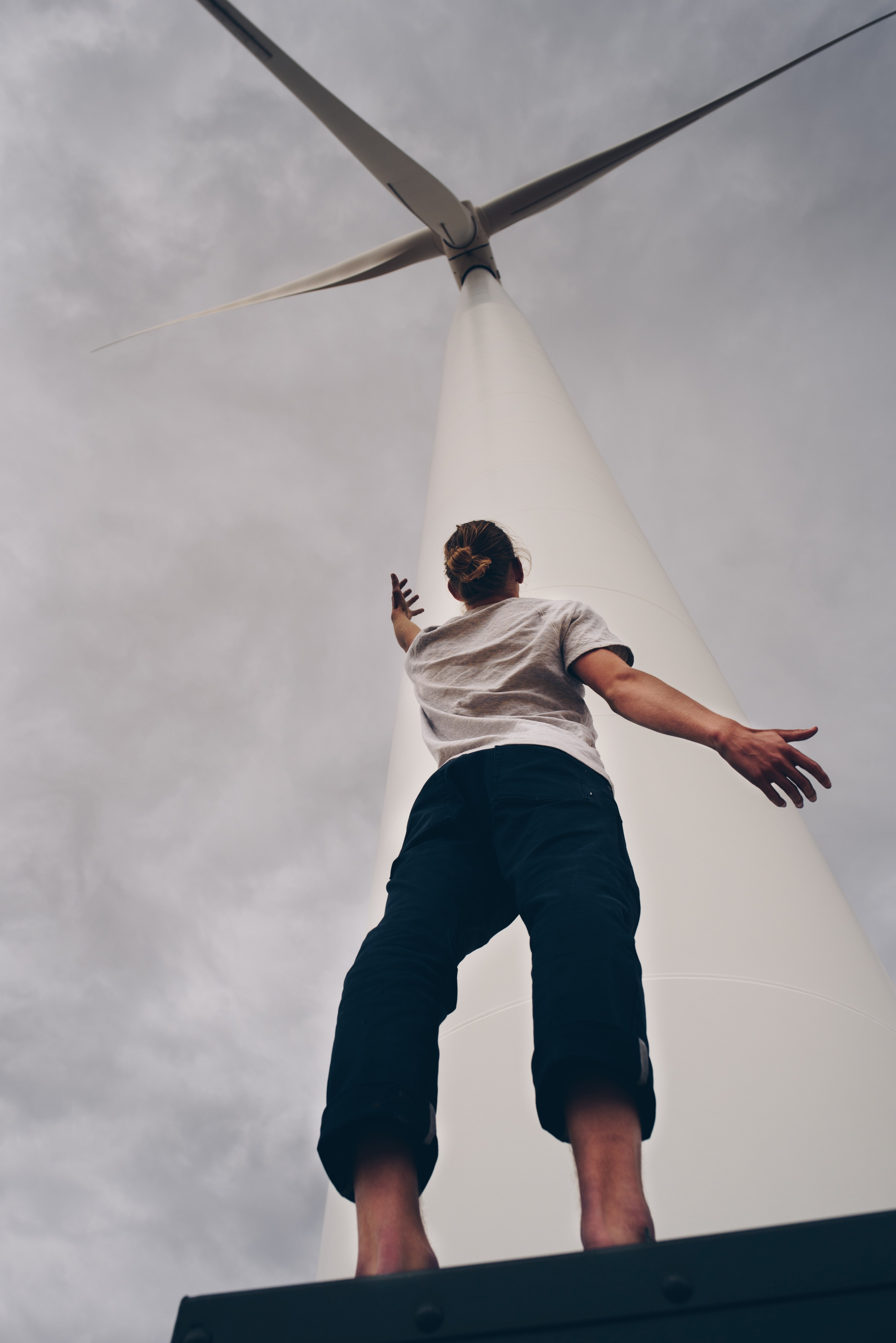 catch the wind 4k, Phone HD Wallpaper