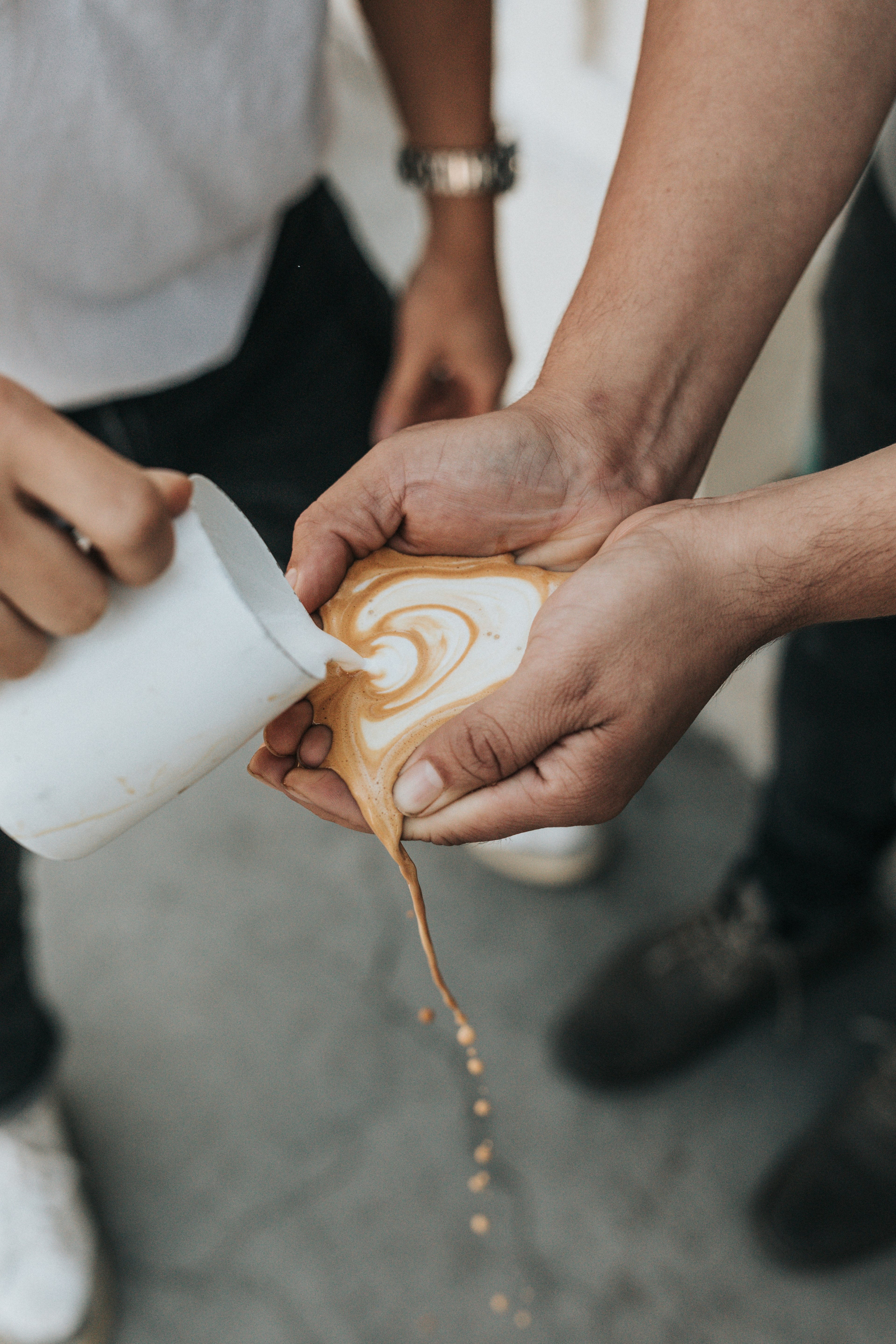 hand holding coffee and pouring hd, 4k, Phone HD Wallpaper