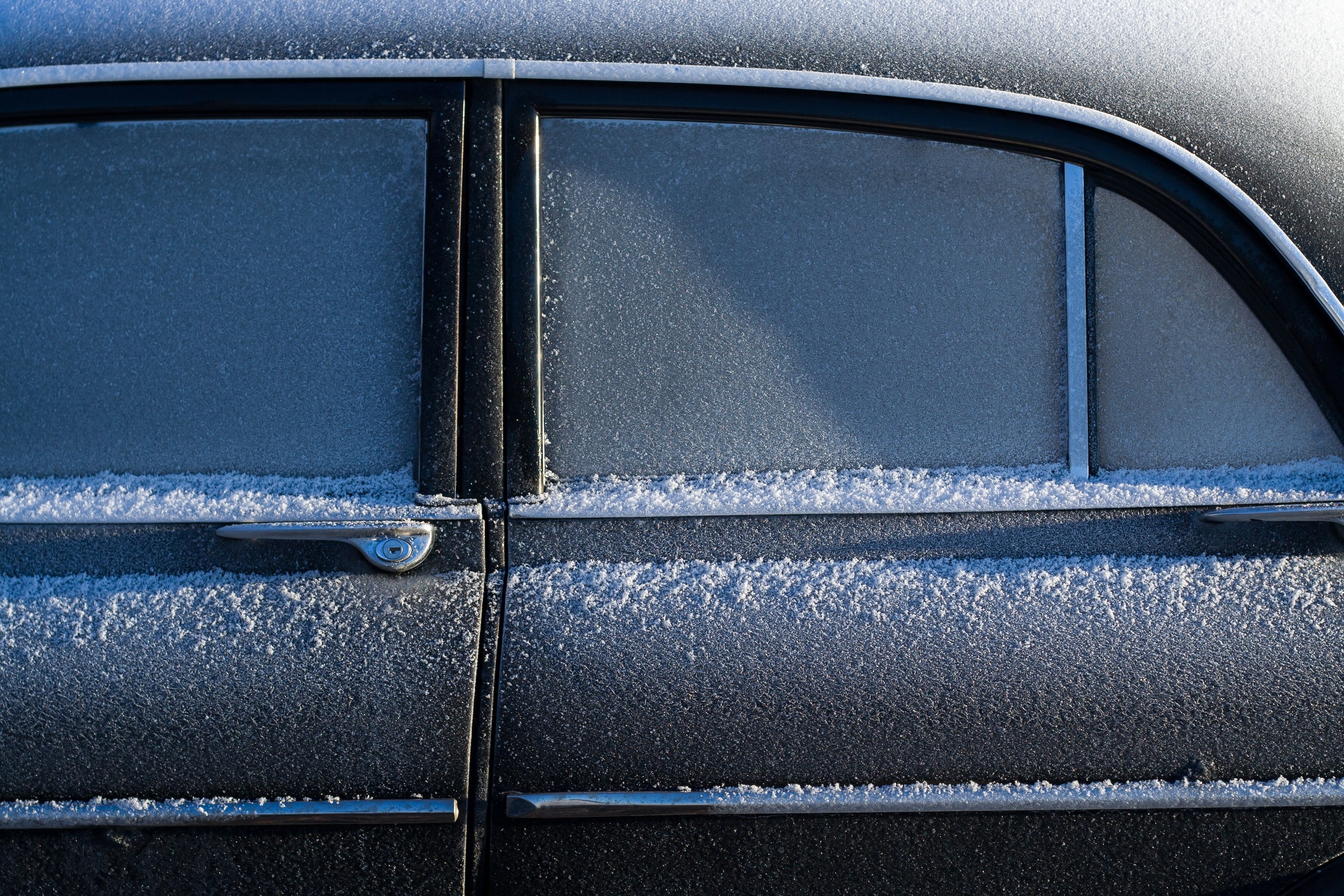driver side and rear doors of a car in helsinki completely covered in ice, frost on black car 4k, HD Wallpaper