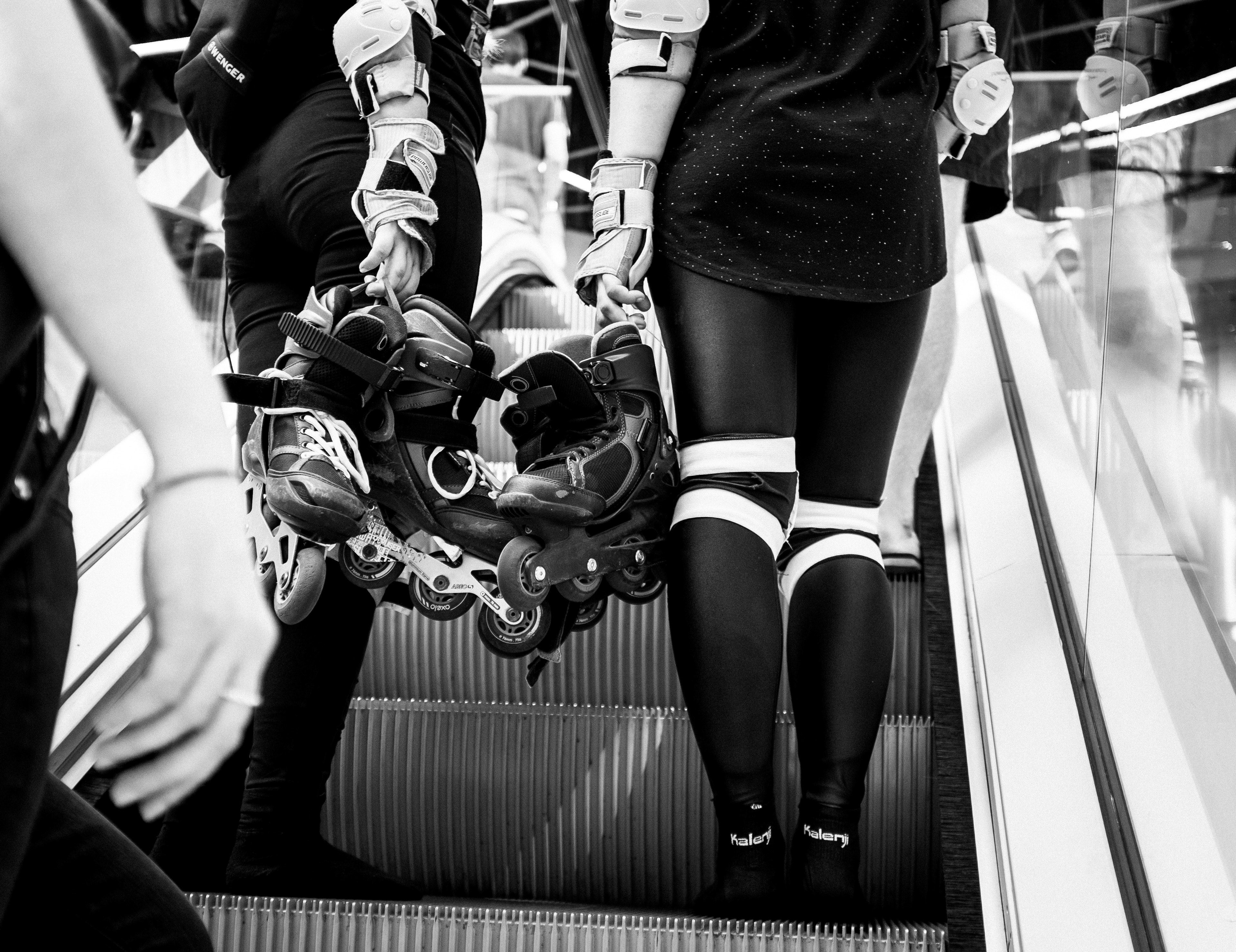 street rollerskate black amp white and sport 4k, HD Wallpaper