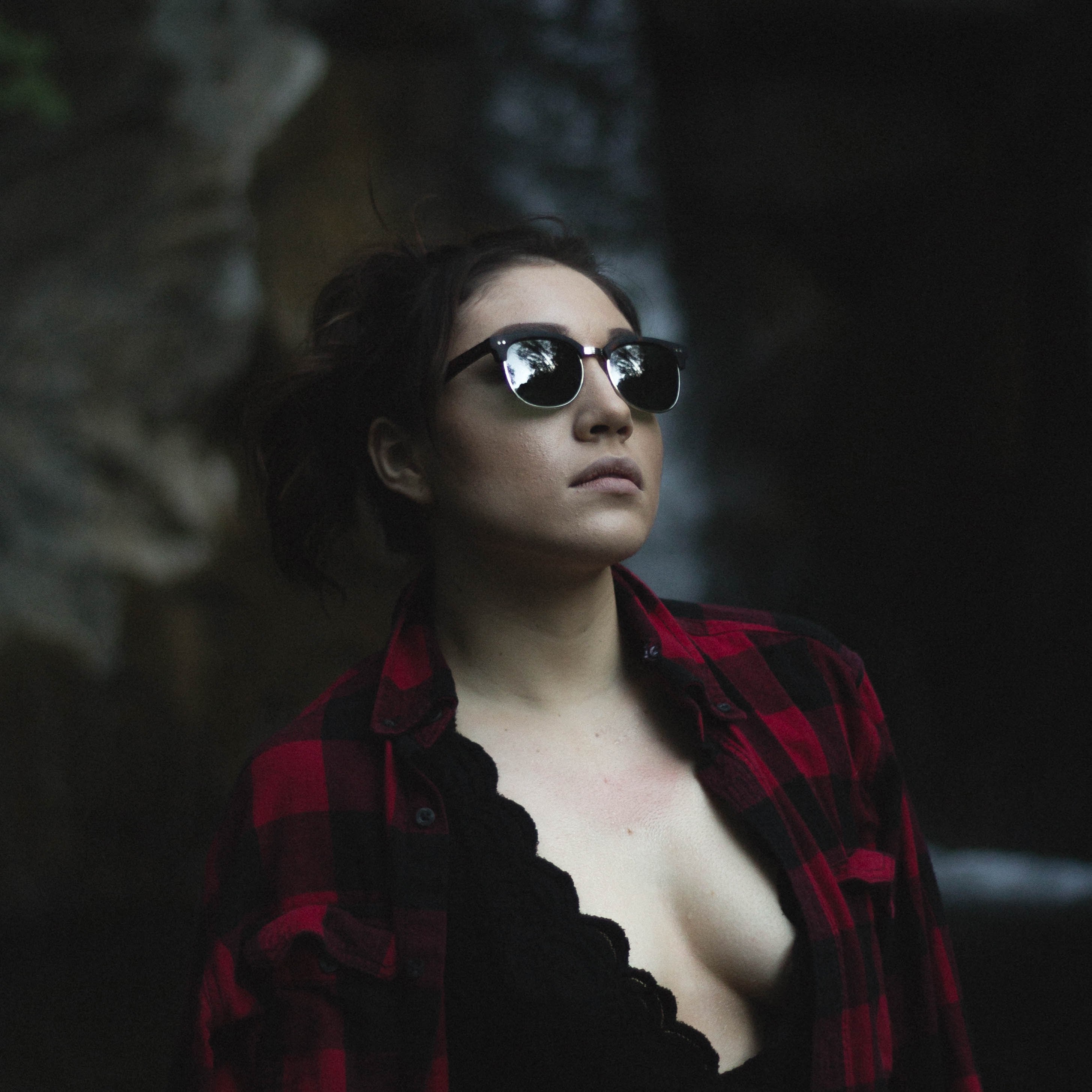 fashionable woman lounges in a flannel shirt and sunglasses, flannel and sunglasses 4k, HD Wallpaper