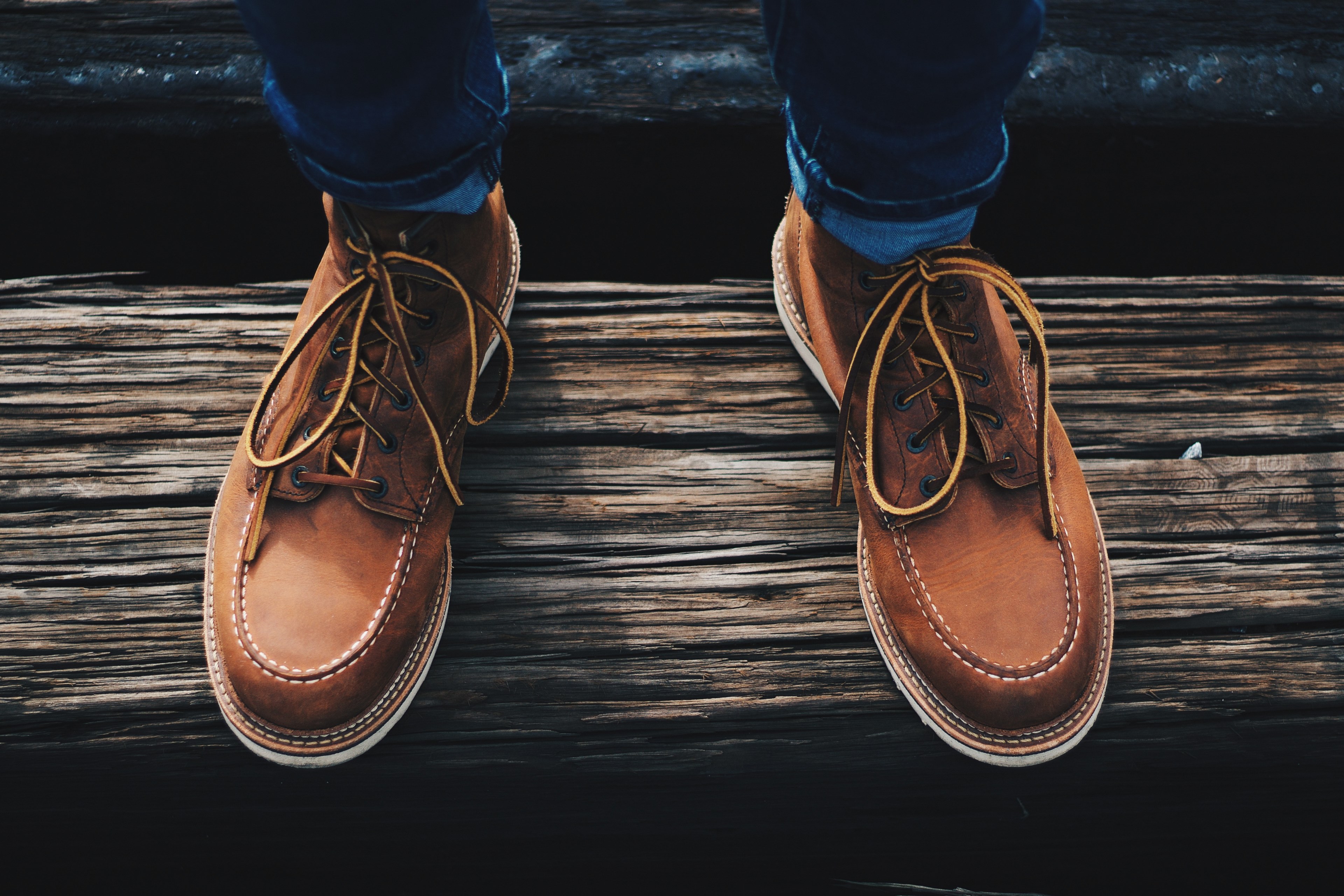 railroad jeans wood and boot 4k, HD Wallpaper