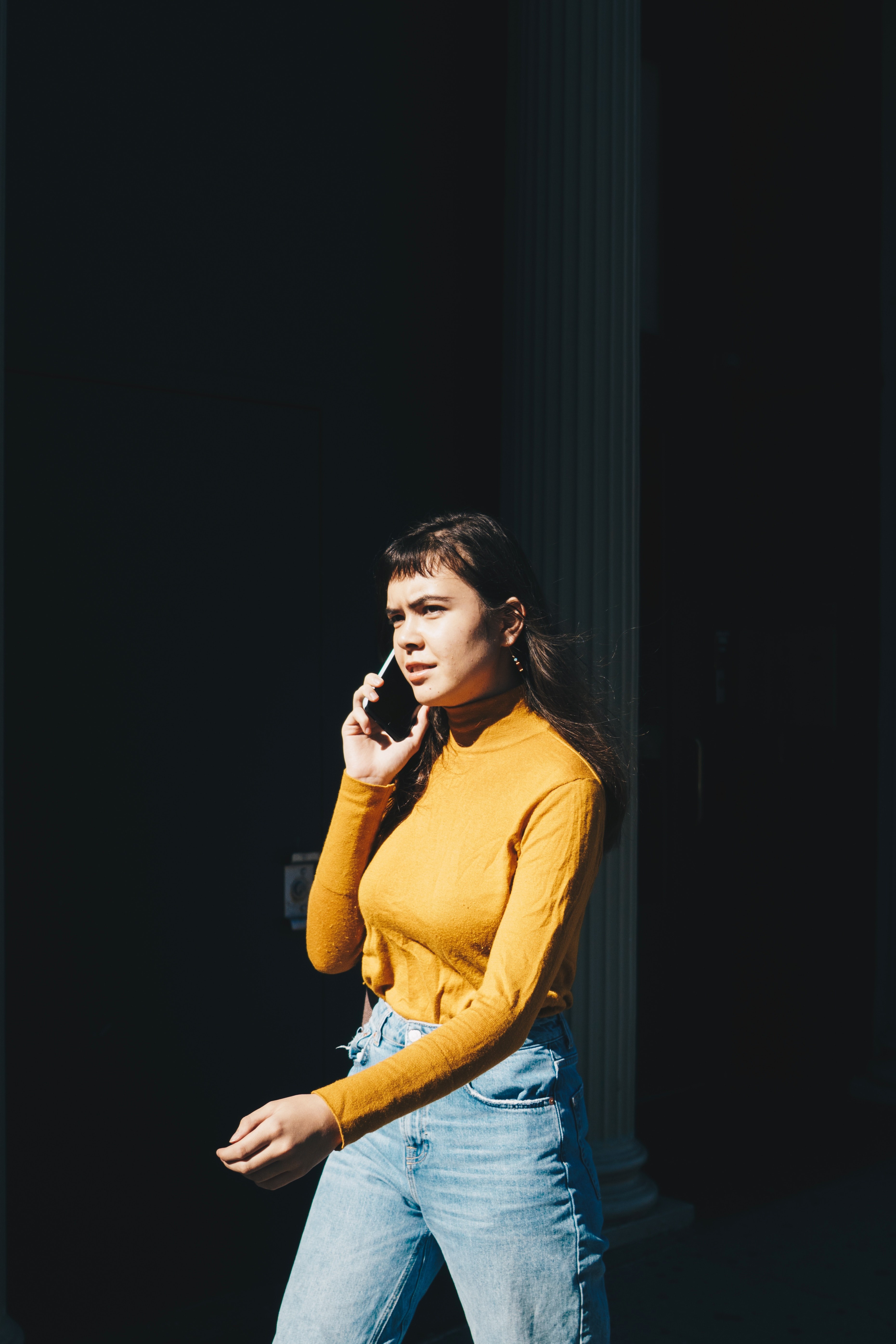 woman female phone and mobile phone hd, 4k, Phone HD Wallpaper