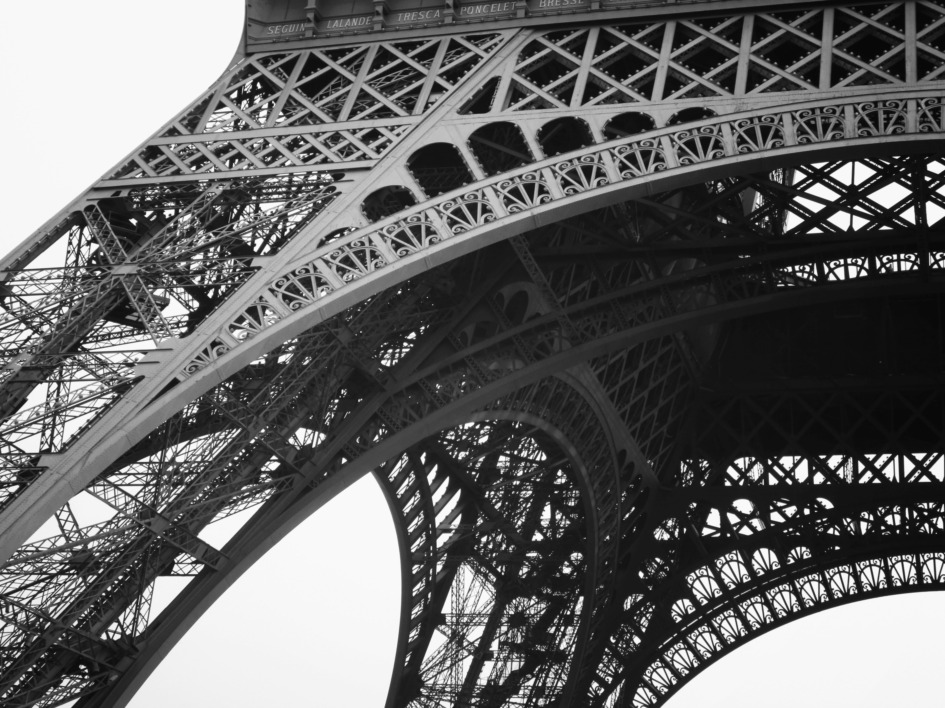 bottom of the eiffel tower on a cloudy day, eiffel tower 4k, HD Wallpaper