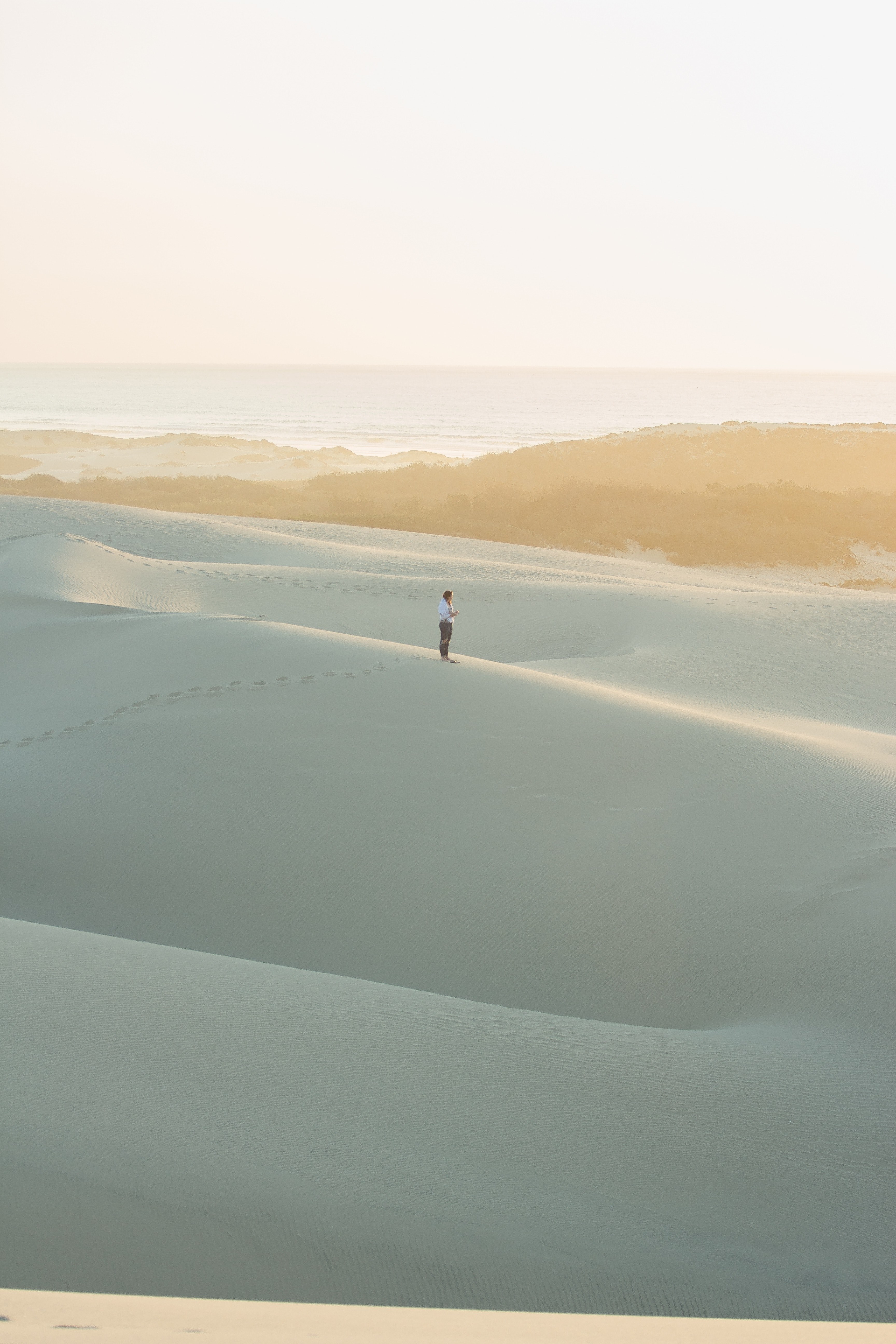 alone we find ourselves 4k, Phone HD Wallpaper