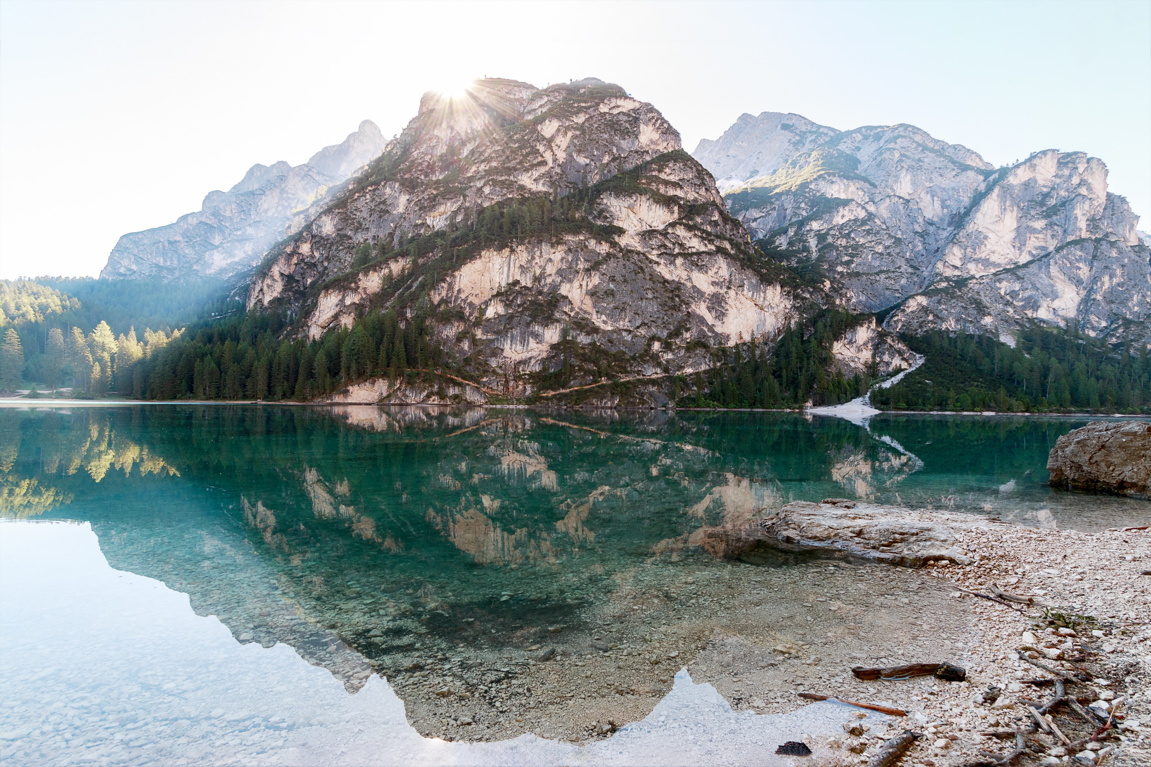mountains reflected in the crystal clear lake pragser wildsee, mountains over a clear lake 4k, HD Wallpaper