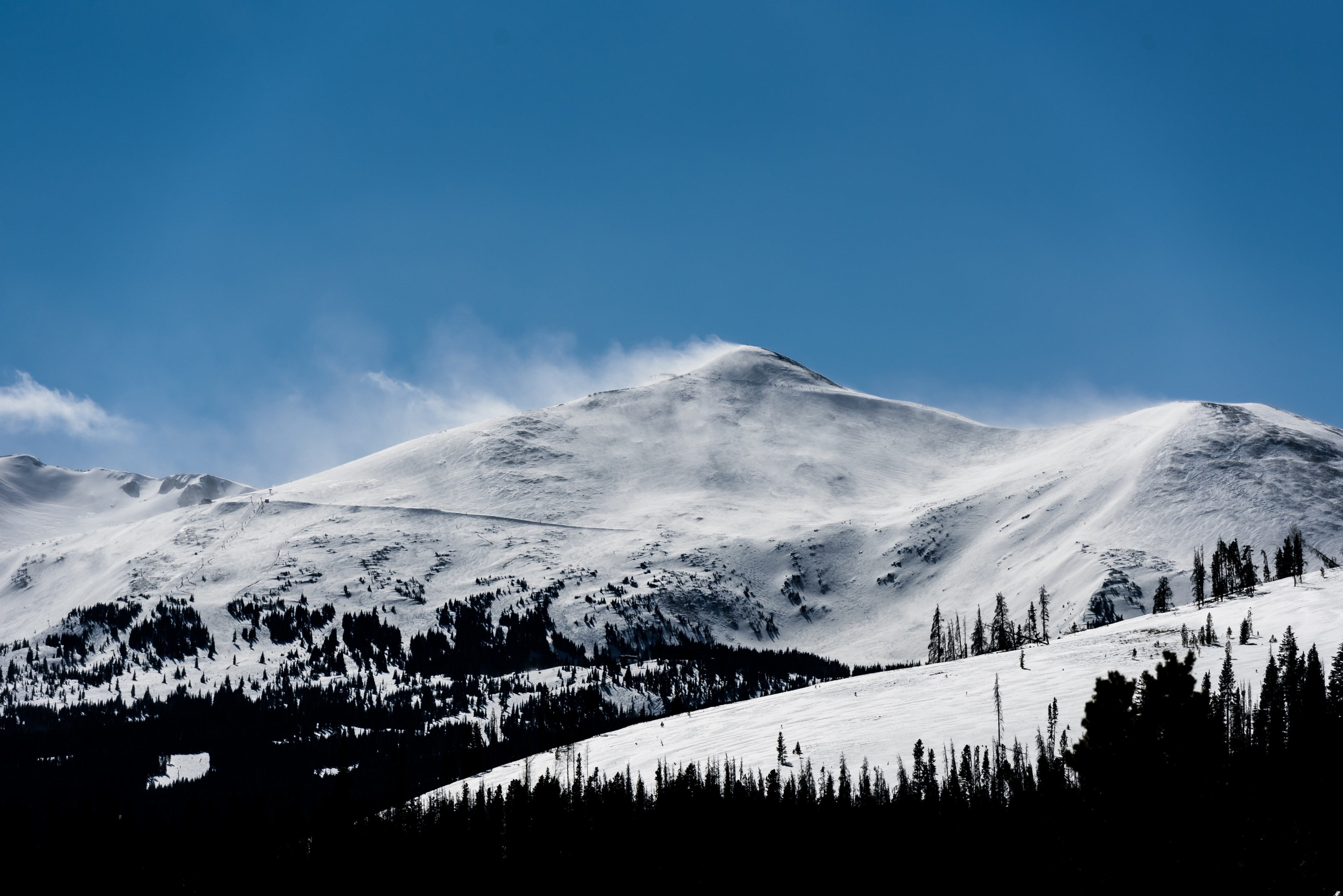 wind blowing snow off a mountain ridge, wind in the mountains 4k, HD Wallpaper