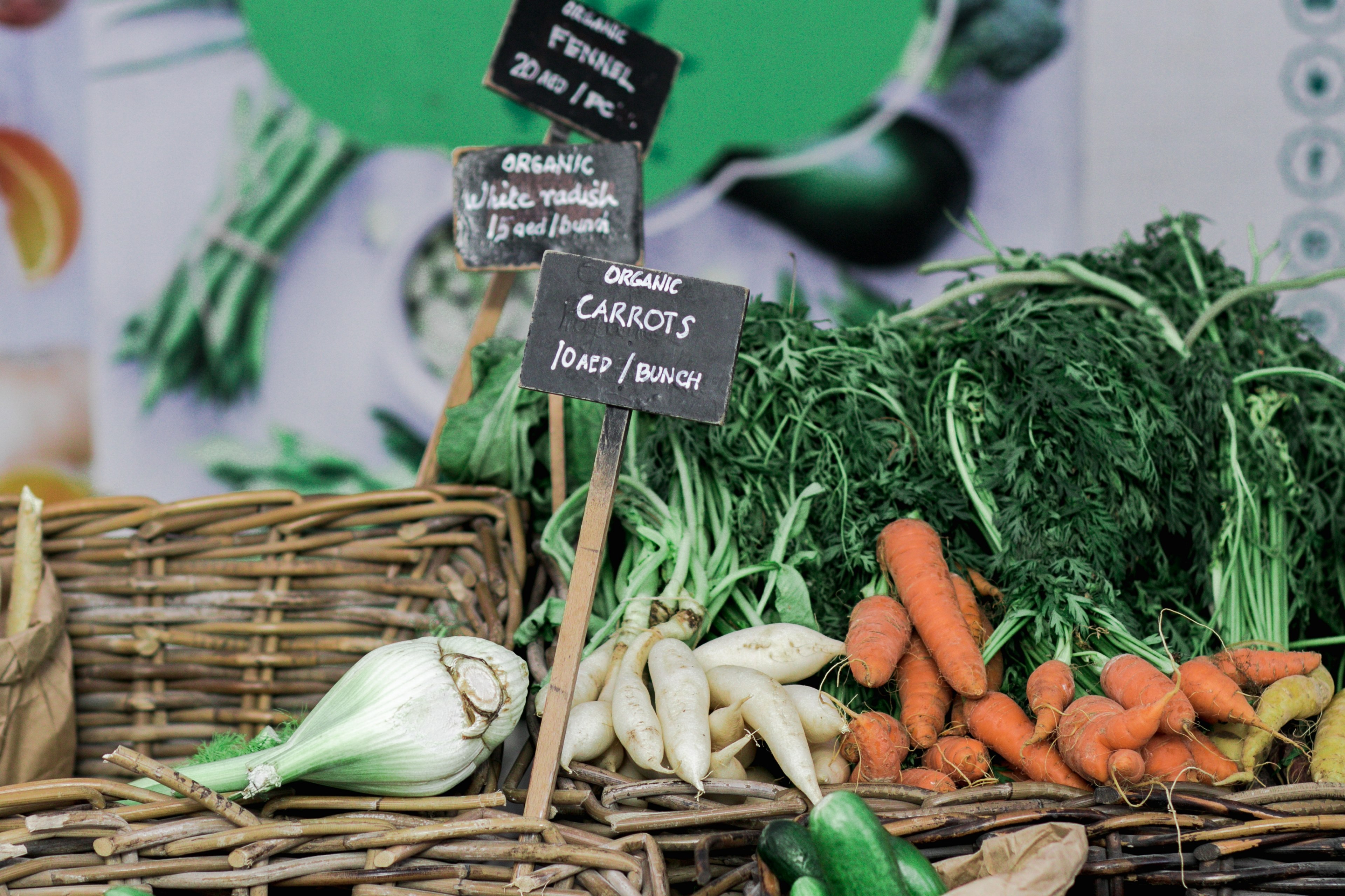 carrots fennel and fresh vegetables for sale at a farmers market, ripe market 4k, HD Wallpaper