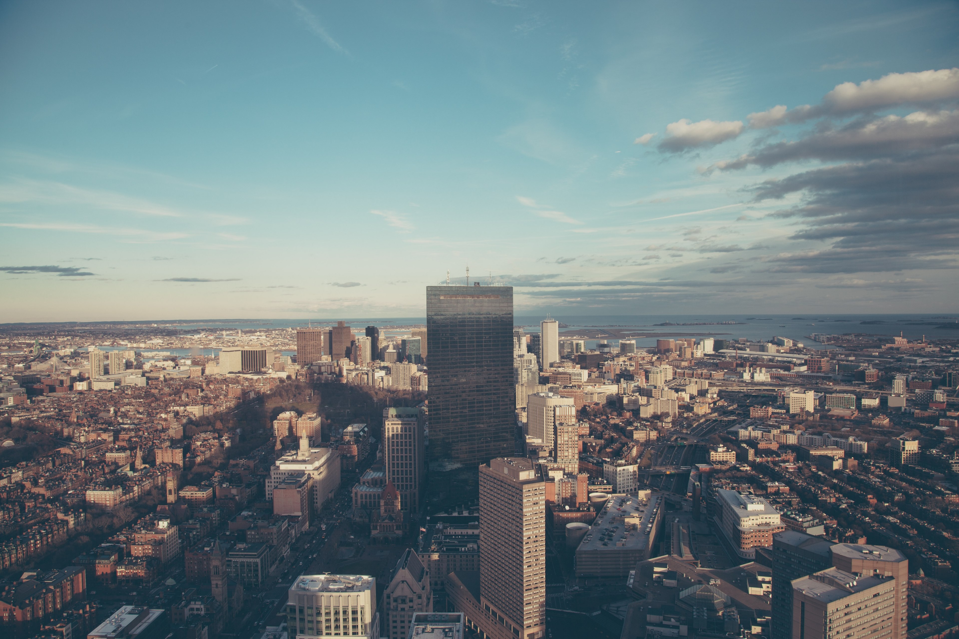 the skyline of a city downtown on a calm afternoon, tranquil afternoon skyline 4k, HD Wallpaper