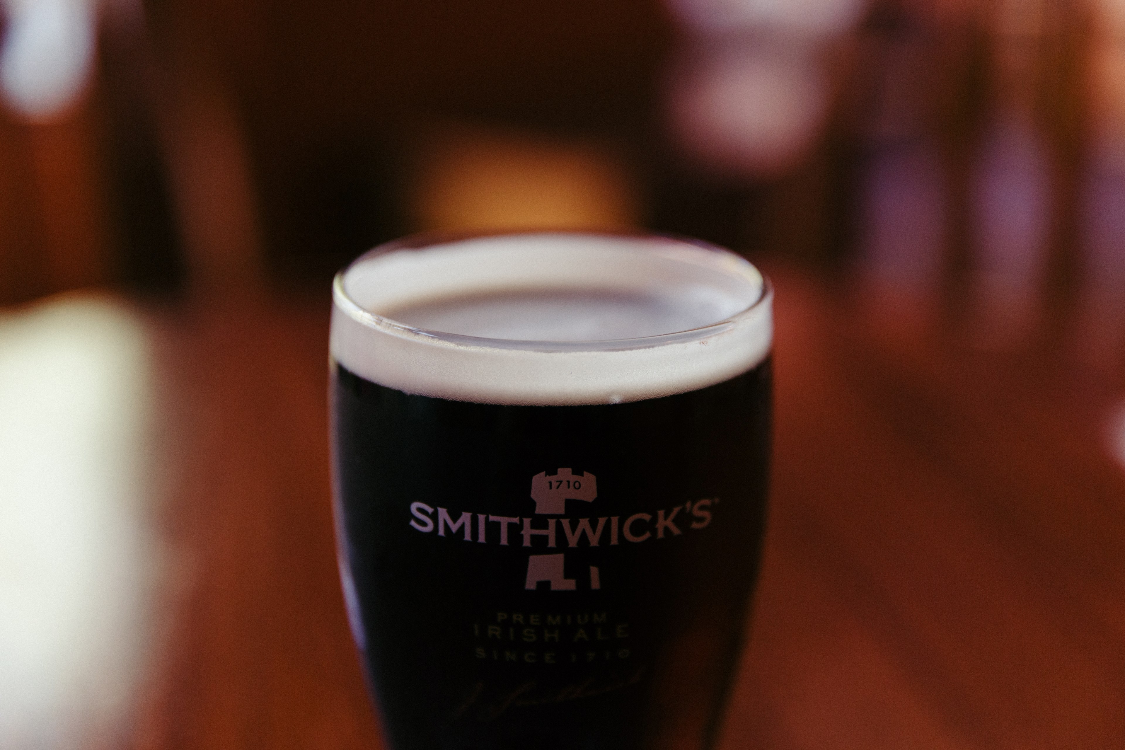 beer pint smithwick and stout 4k, HD Wallpaper