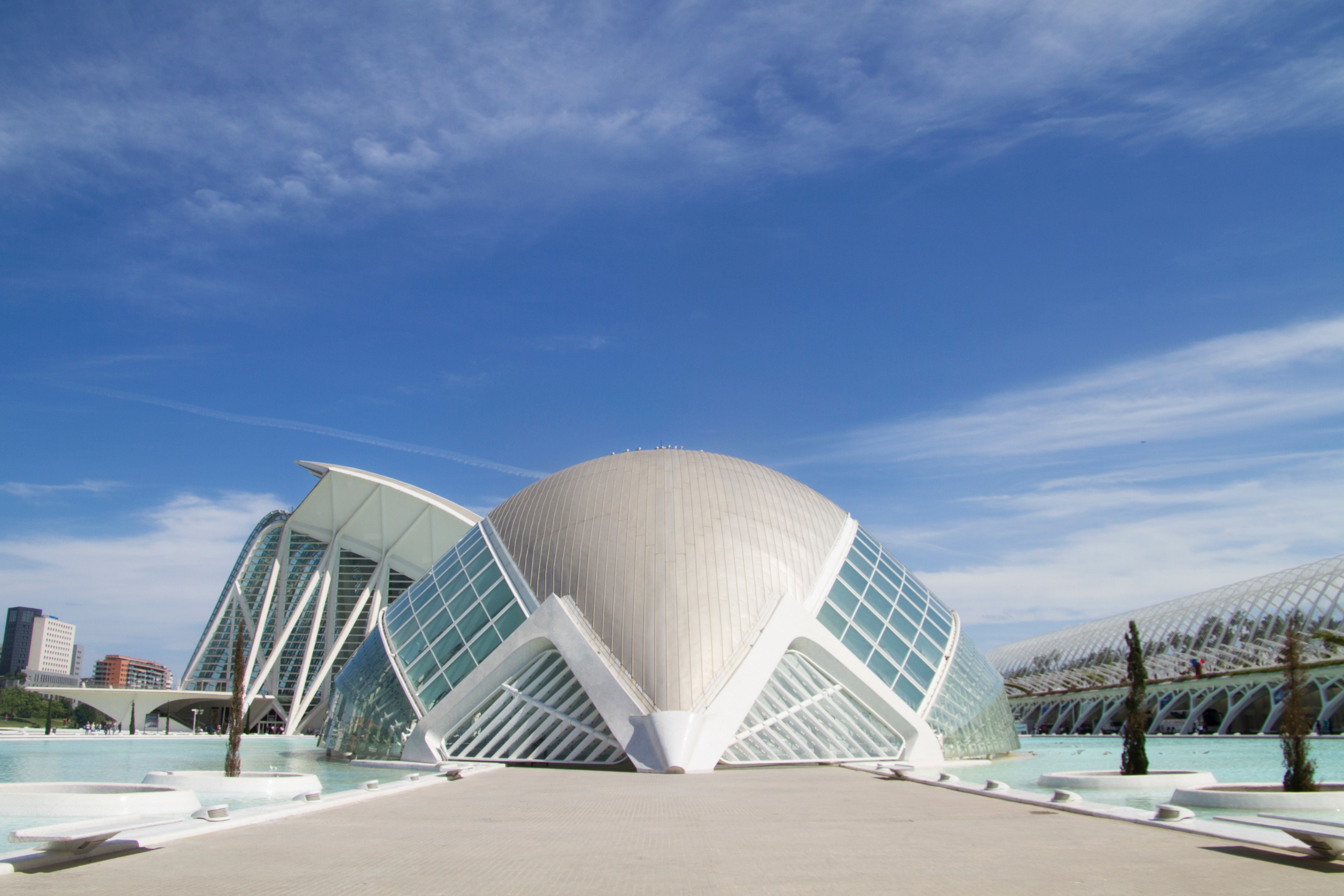 blue sky with cloud and futuristic modern architecture at ciudad de las artes y las ciencias, city of arts and sciences 4k, HD Wallpaper