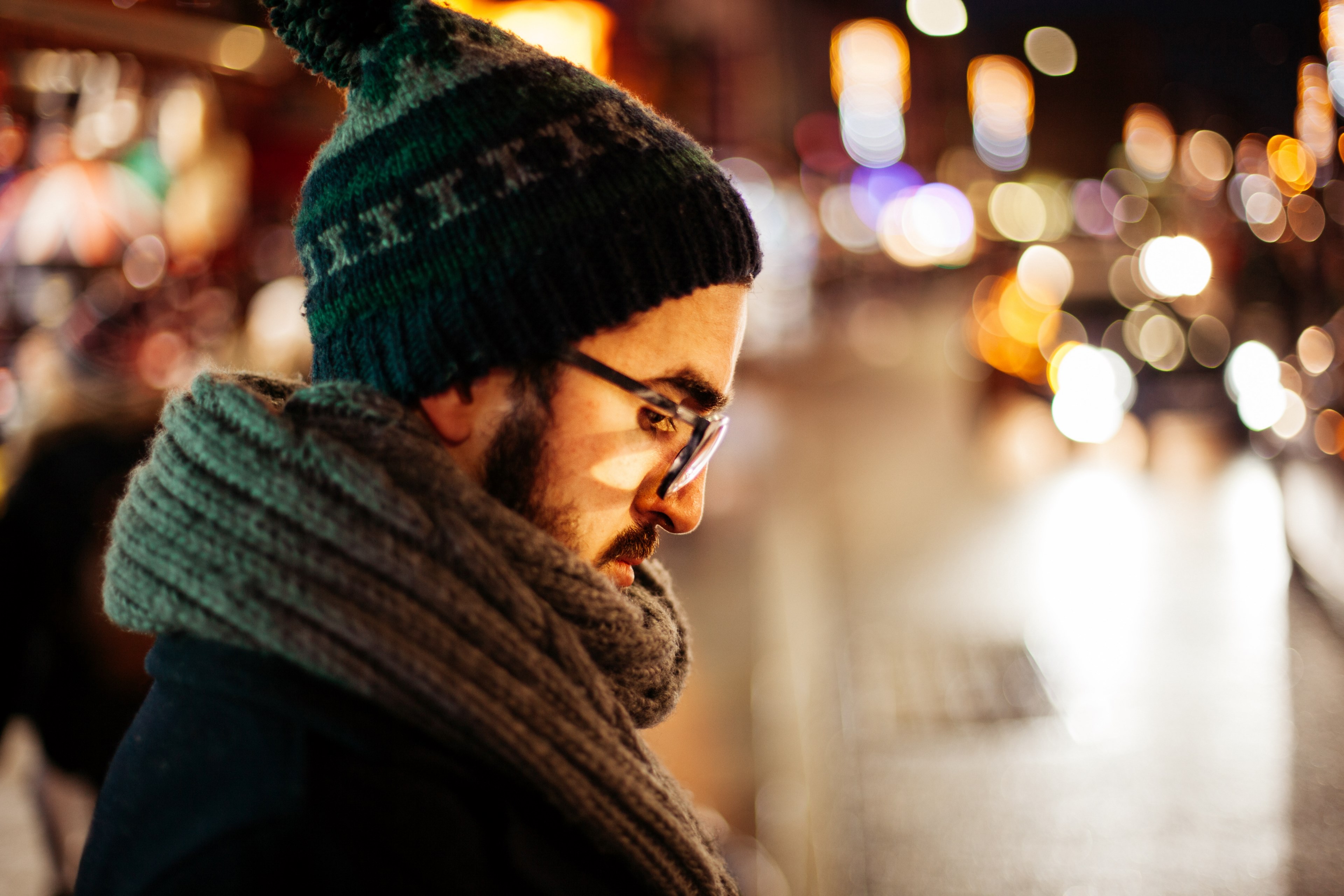 a bearded man in a winter cap and thick scarf with bokeh effect in the background, _light up 4k, HD Wallpaper