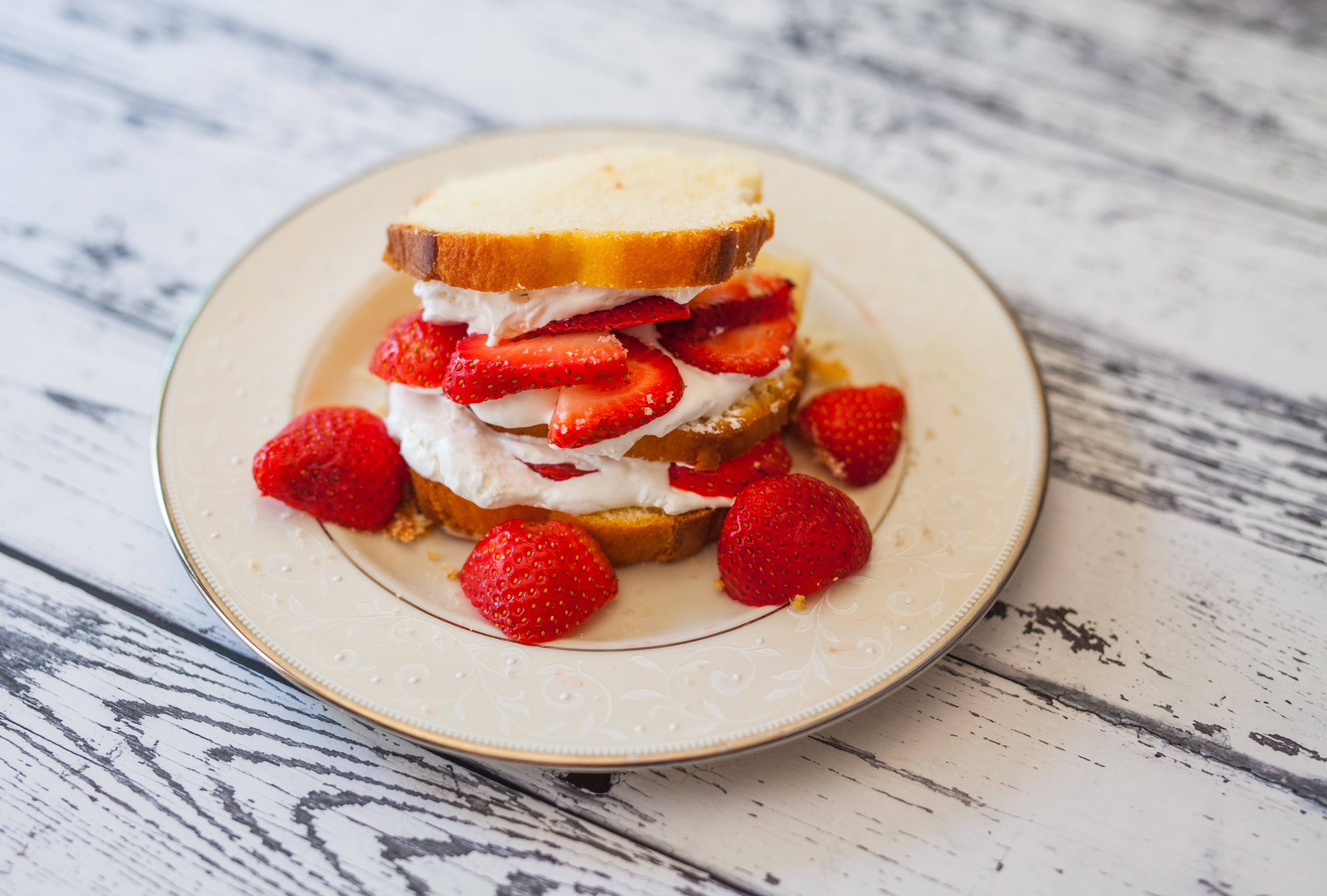 strawberry plate cream and dessert 4k, HD Wallpaper